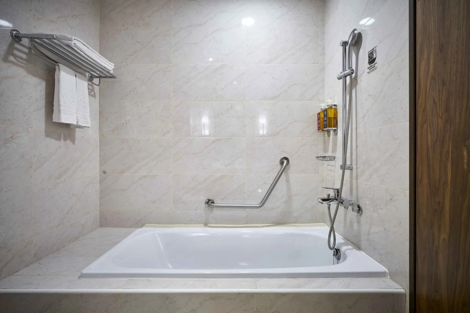 CHECK Inn Taichung LaiLai