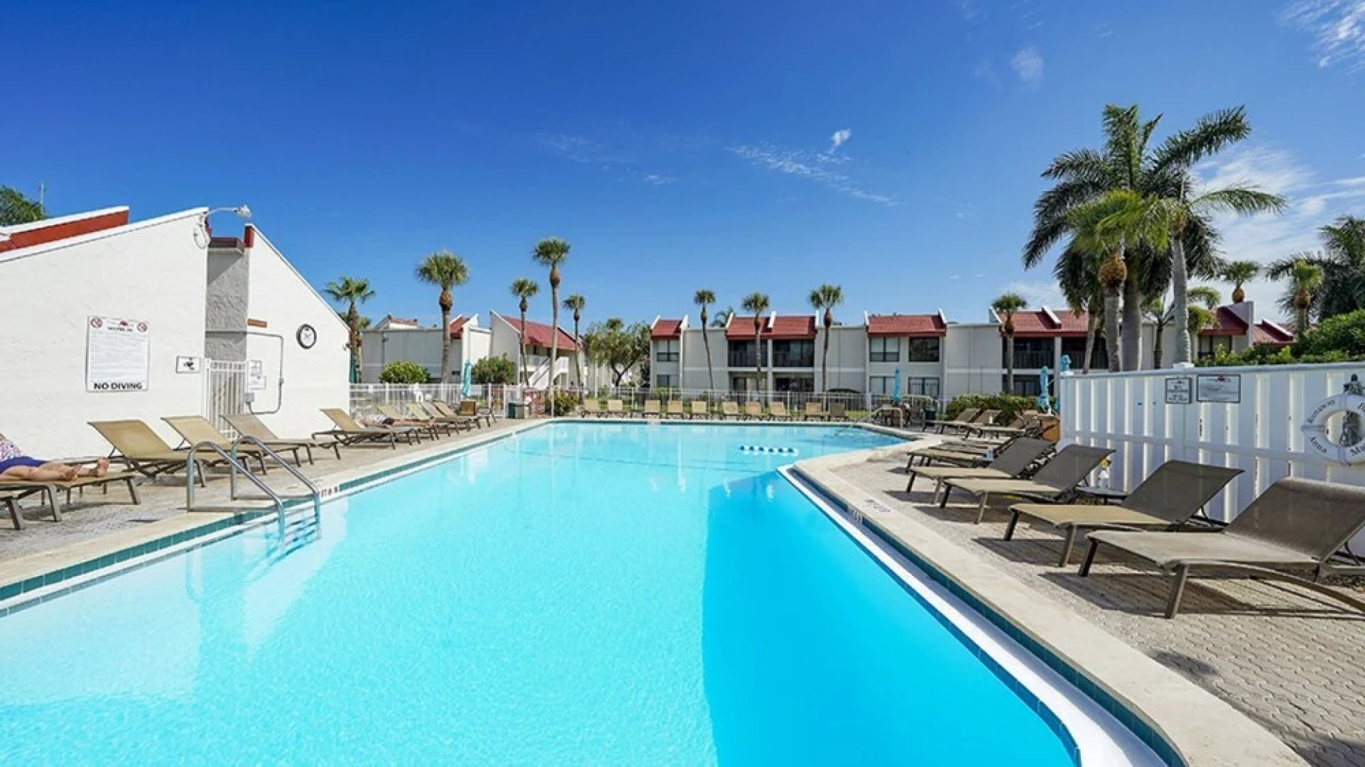 Runaway Bay Resort by BBG