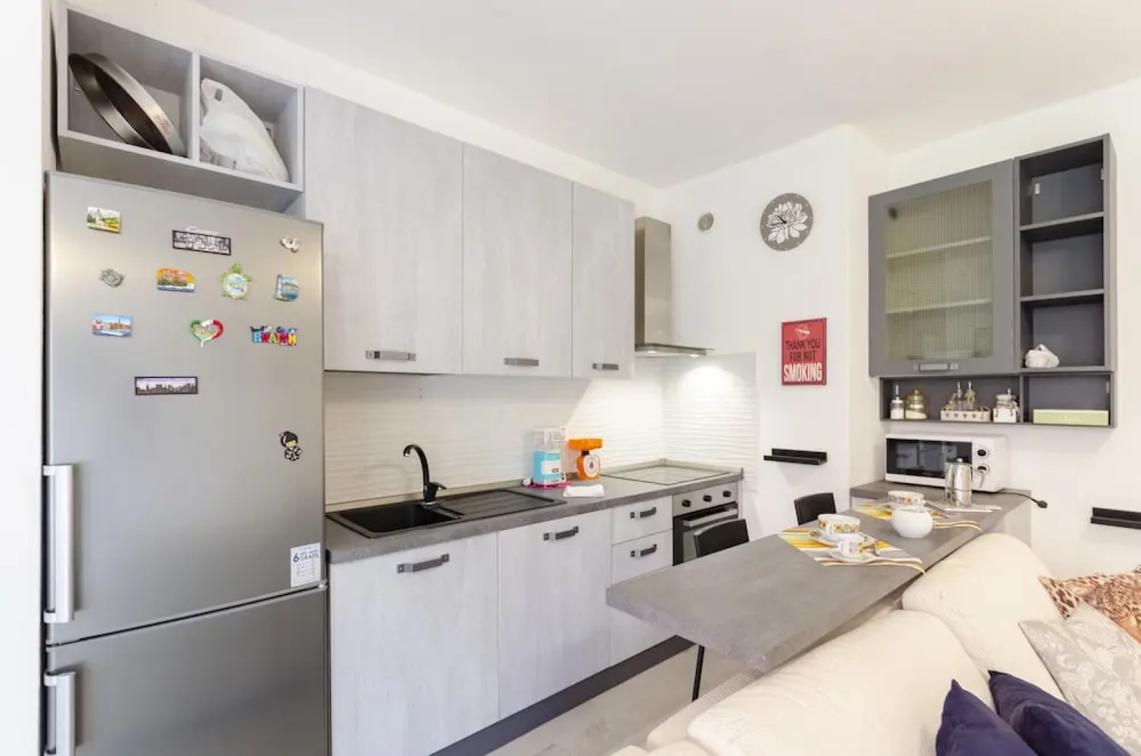 JOIVY Flat W/Terrace & Parking