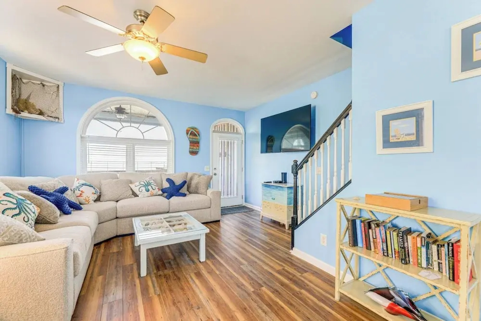 Waterfront Emerald Isle Home w/ Dock Access!