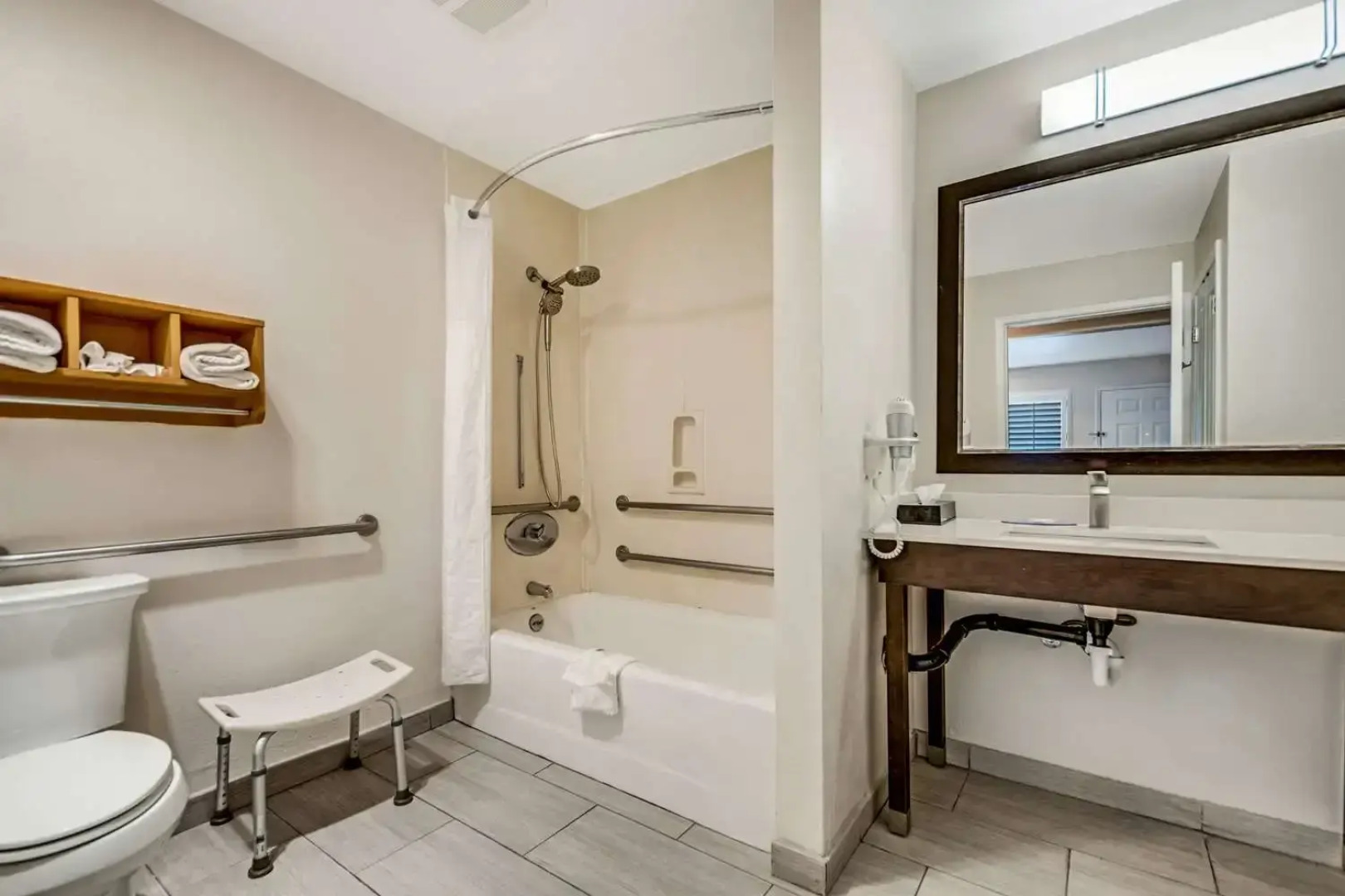 Comfort Inn Beach/Boardwalk Area