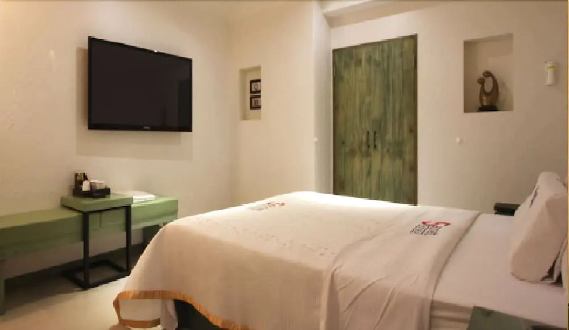 Secret Hotel Hwaseong