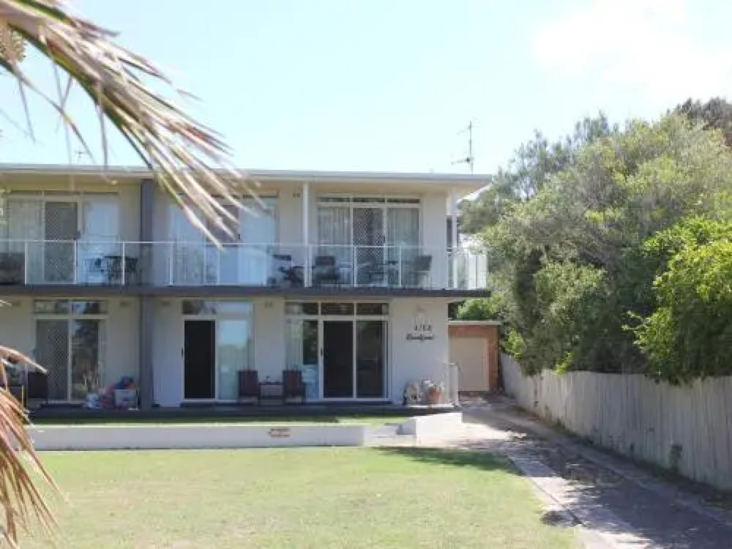 BEACHFRONT 3- 3/12 Bundella Ave LC