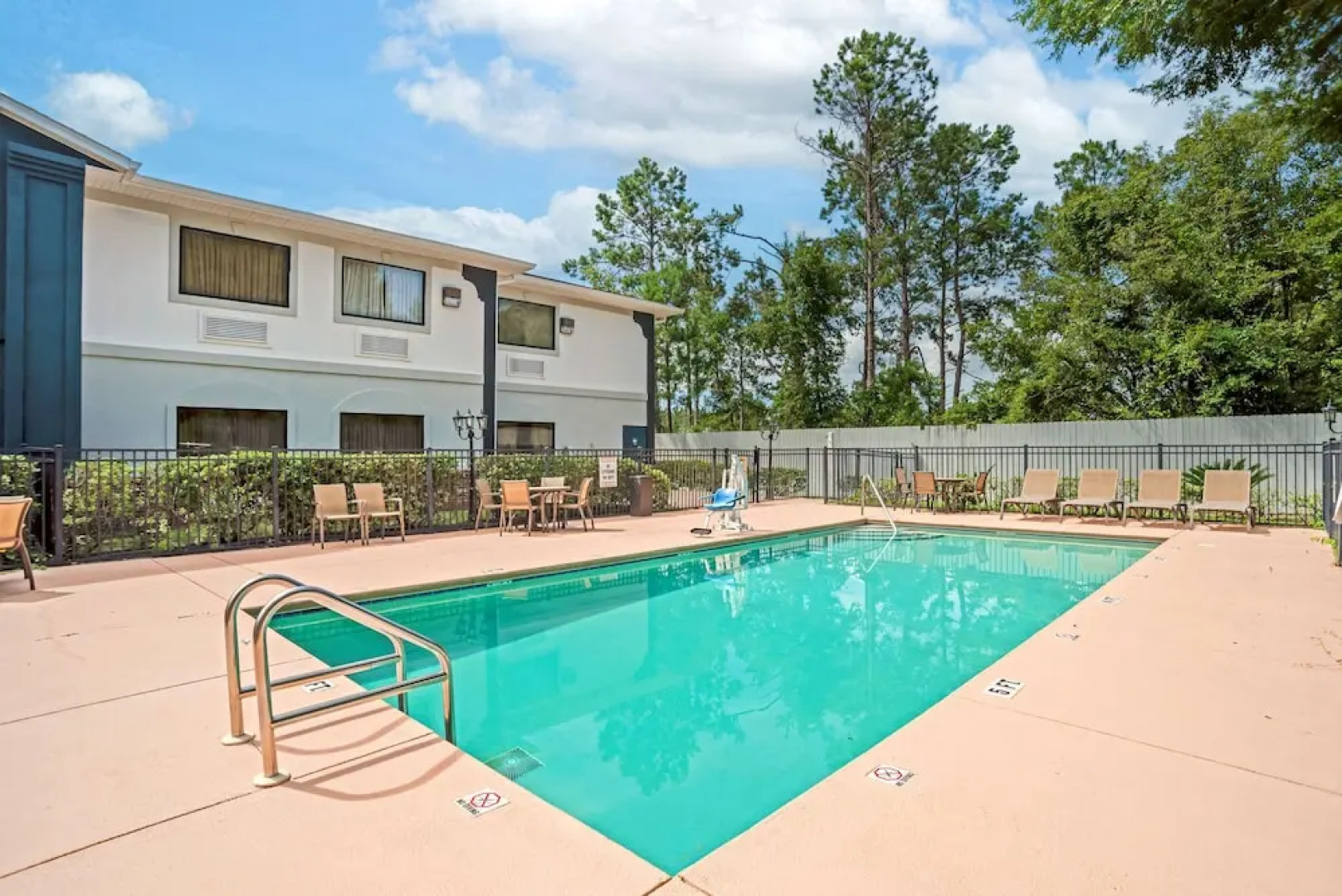 Best Western Plus Wakulla Inn & Suites