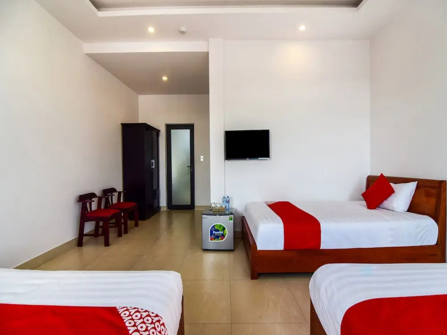 Oyo 696 Cam Ranh Hotel 1