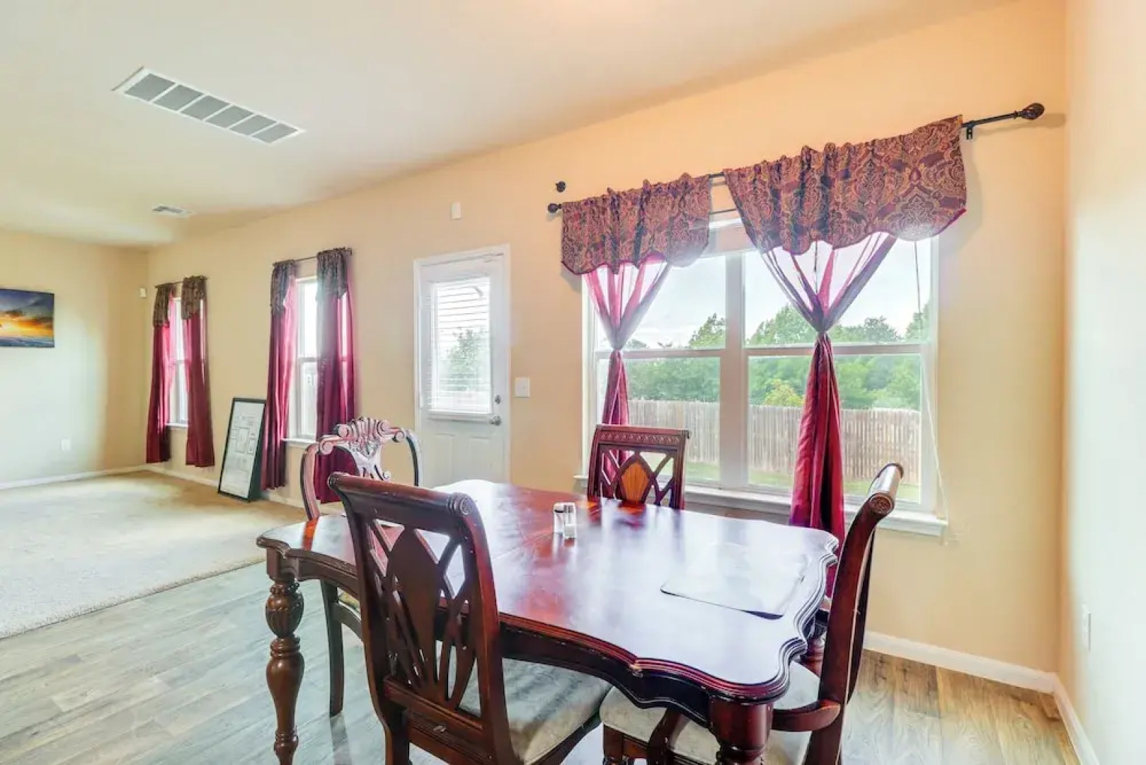 < 20 Mi to Dtwn Austin: Home in Quiet Neighborhood