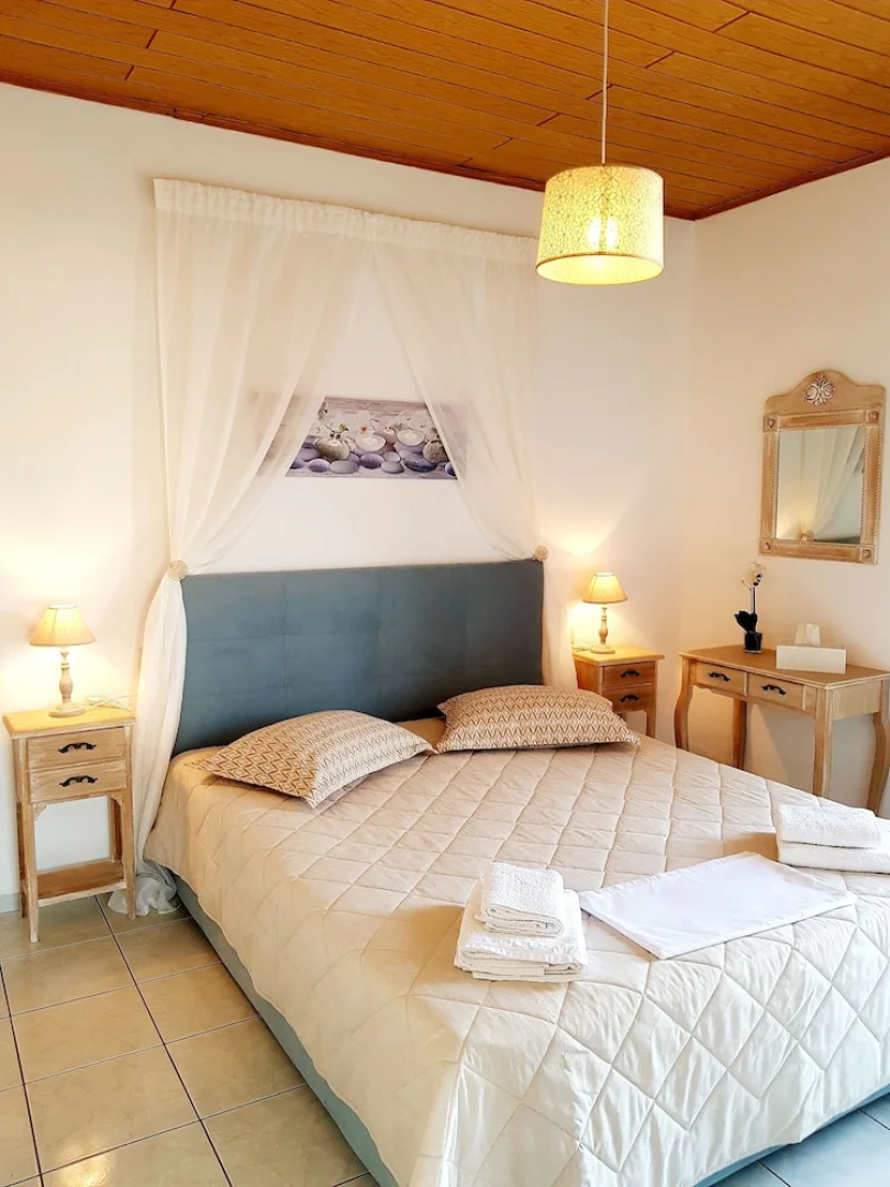 Emmanouil Airport Beach Apartment