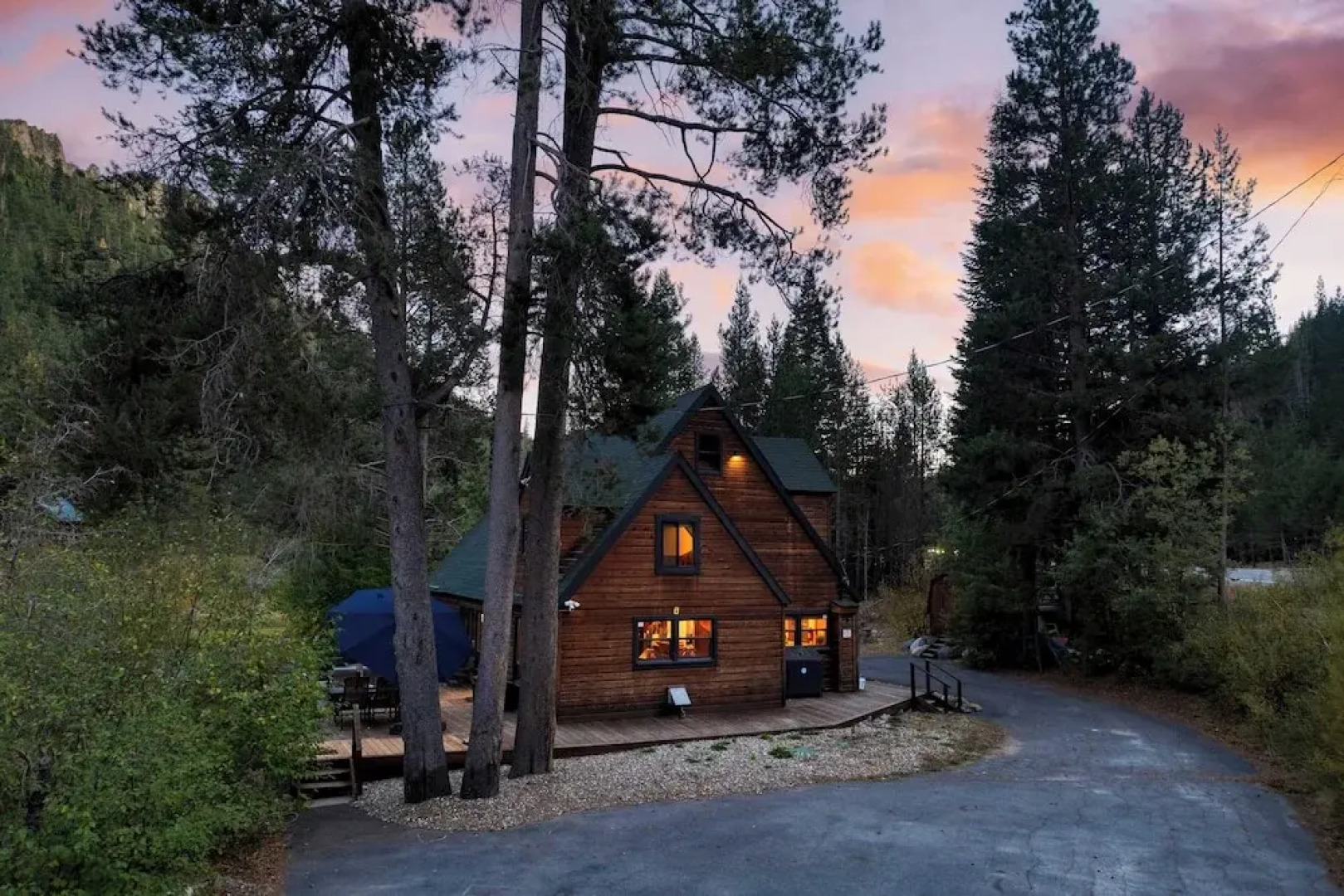 Riversong Lodge by Avantstay Sauna + Hot Tub On The Truckee River