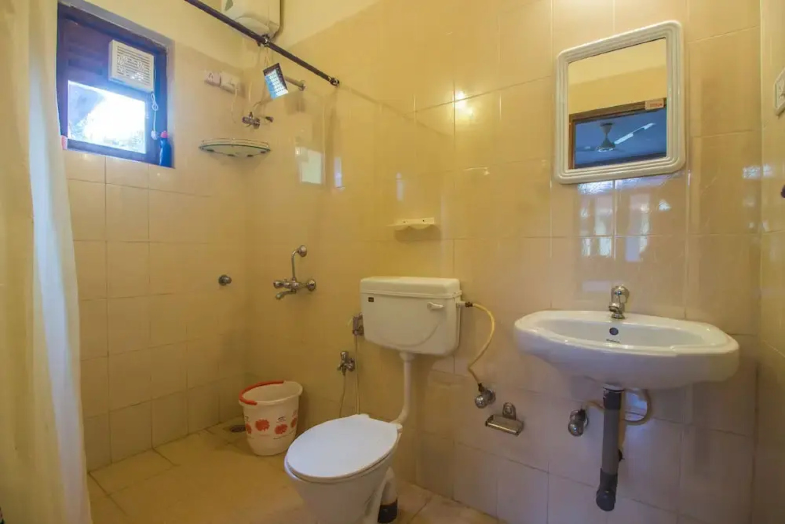 OYO Home 18705 Elegant 2BHK