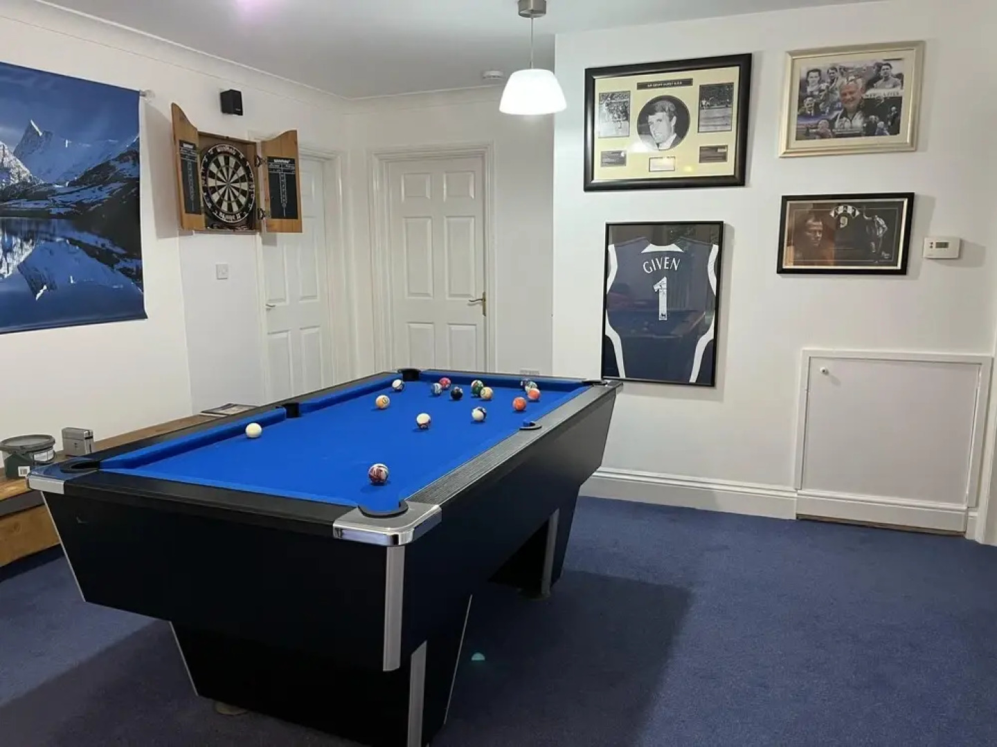 Blaydonburn - Sleeps 4,5 - Parking - Hottub - Yard
