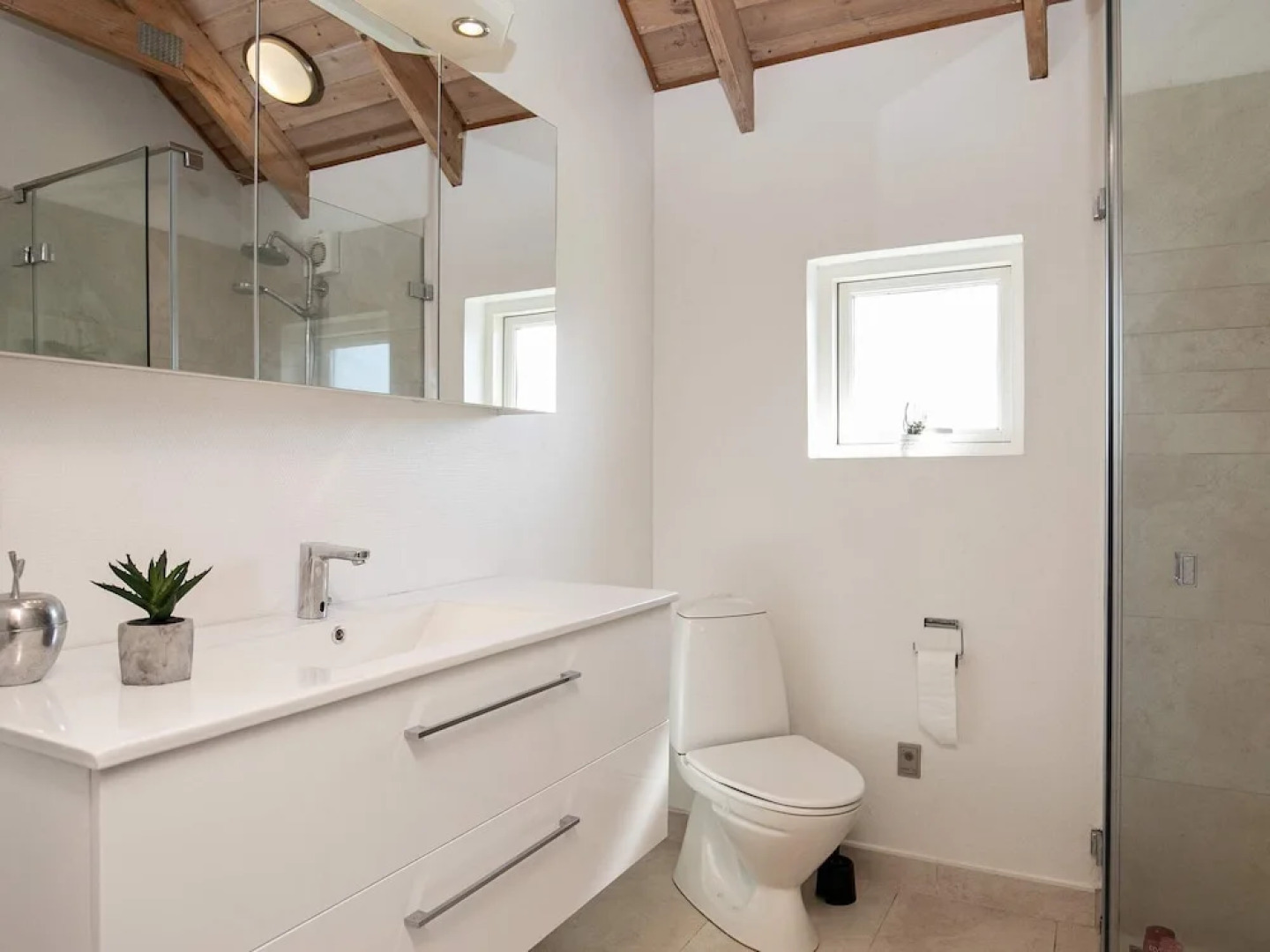 Lovely Holiday Home in Vejers Strand With Swimming Pool