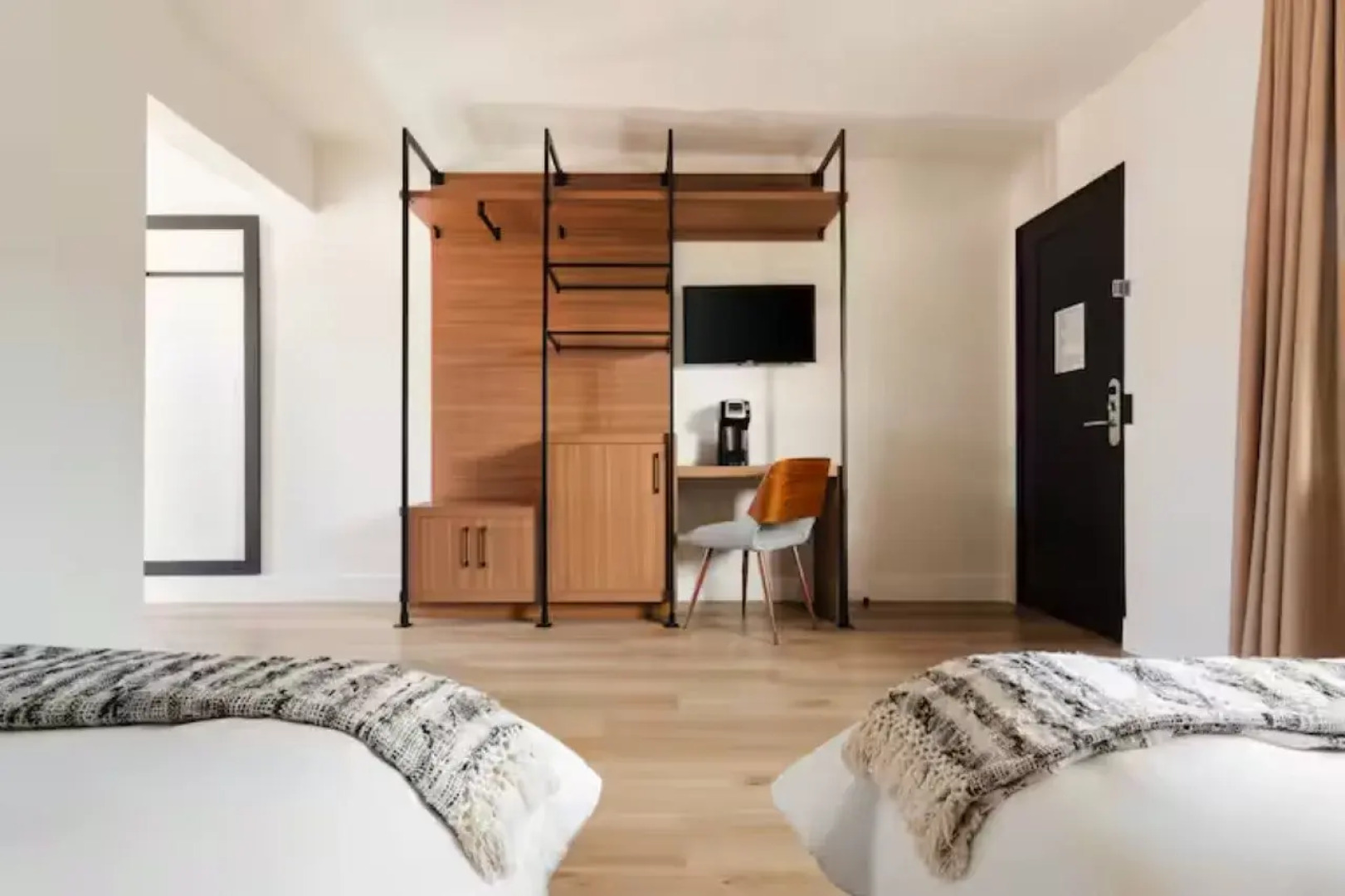 The Lum Hotel Los Angeles Stadium District