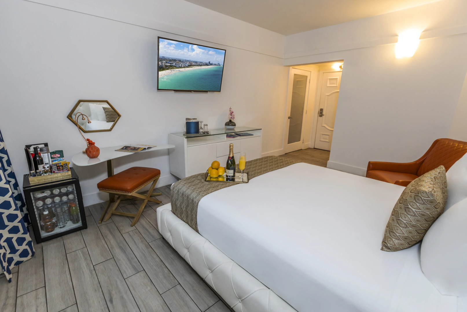 Oceanside Hotel and Suites