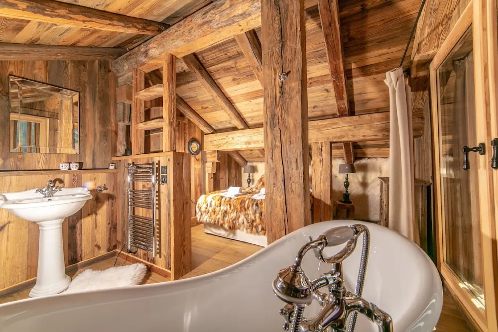 Kashmyre Chalet Luxe Chauffeur Sauna