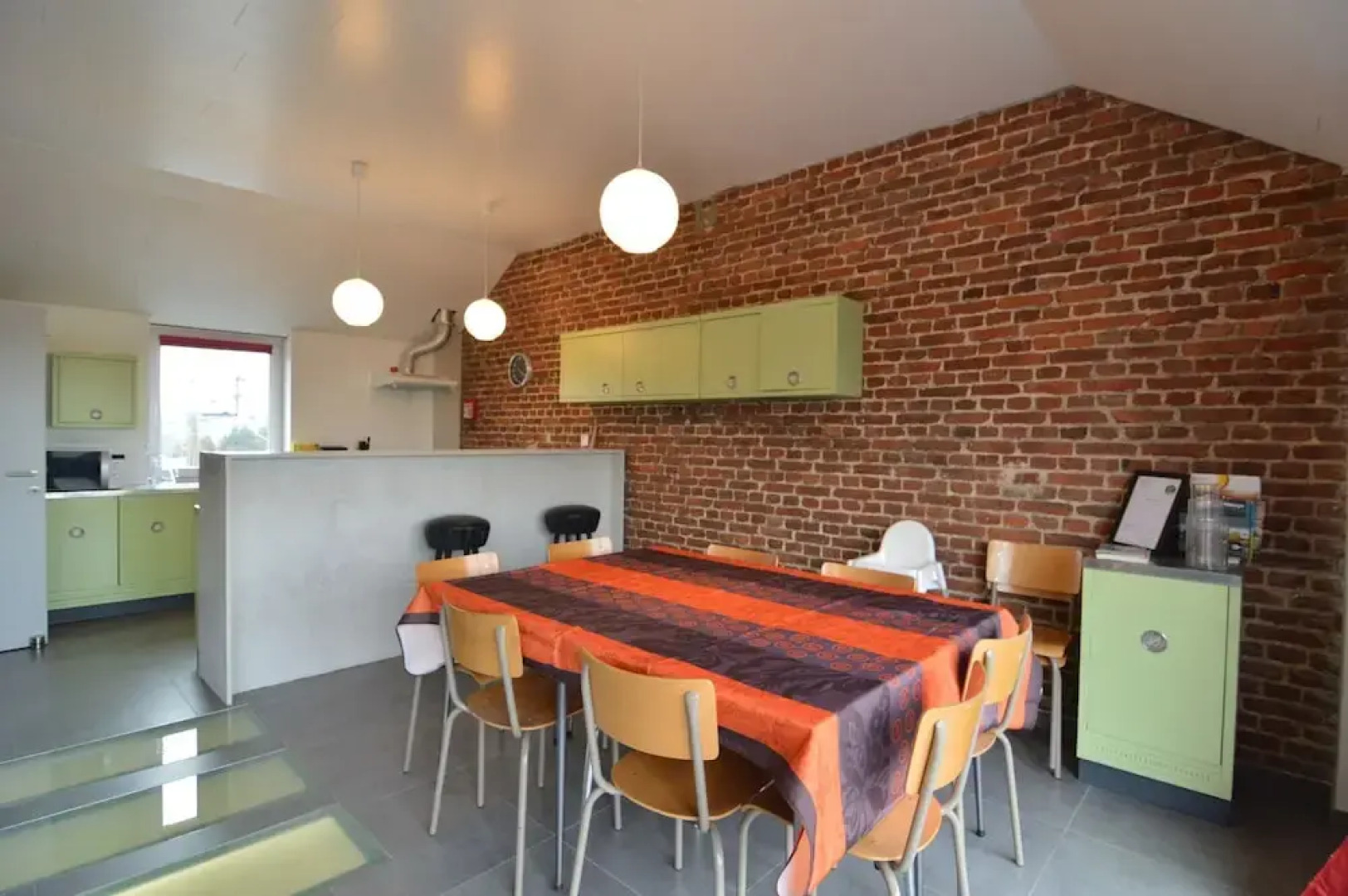 A Cosy Vintage Loft to Discover, Ideal for Exploring the Region by Bike