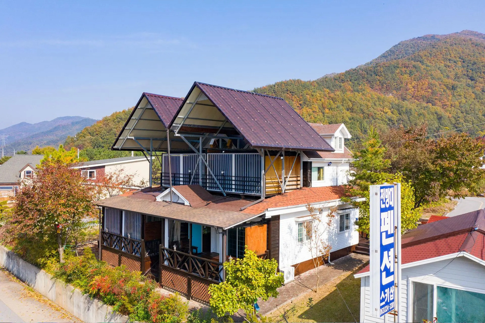Moojoo Jeonmangdae Pension