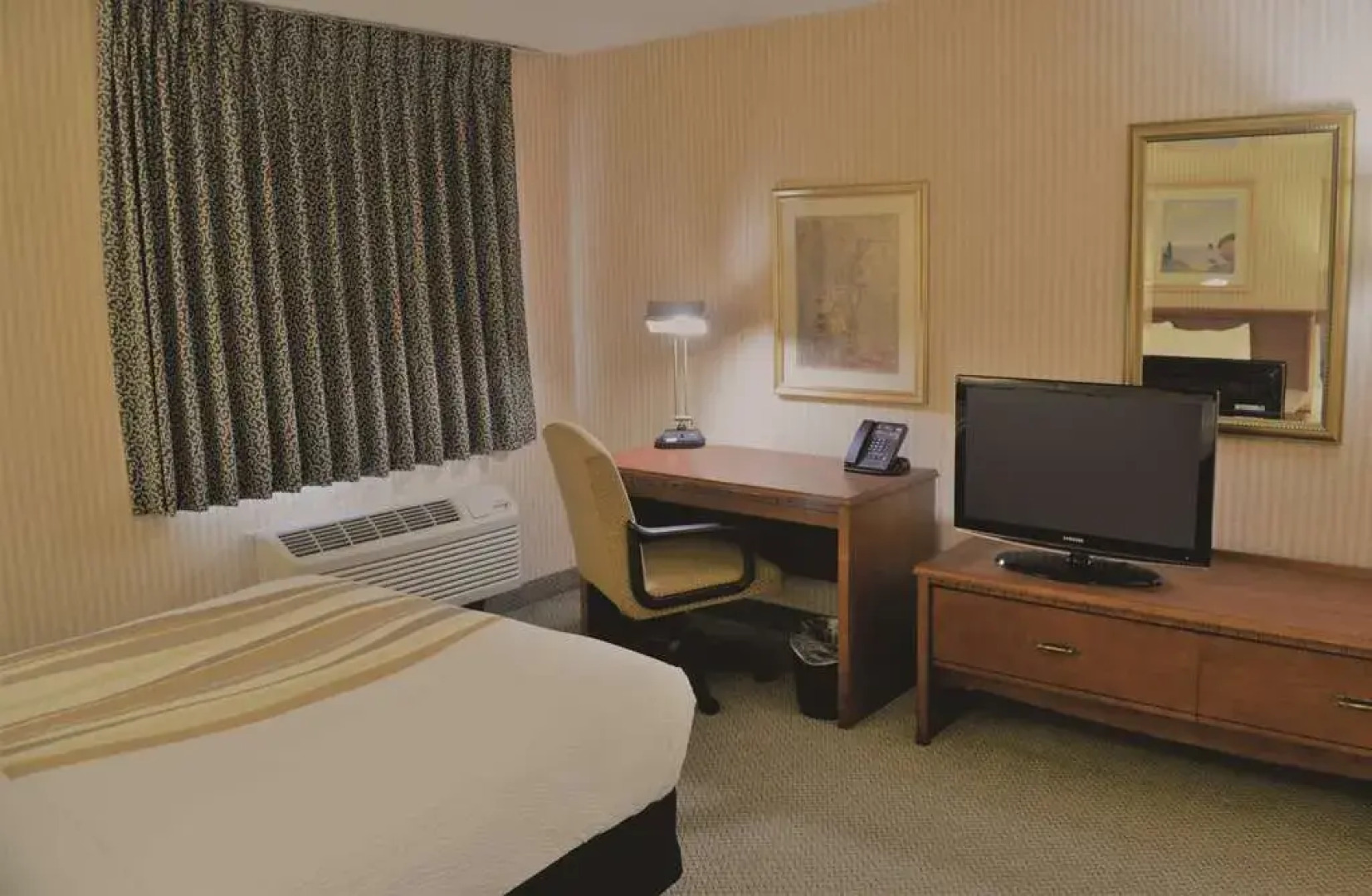 La Quinta Inn Suites By Wyndham Stevens Point