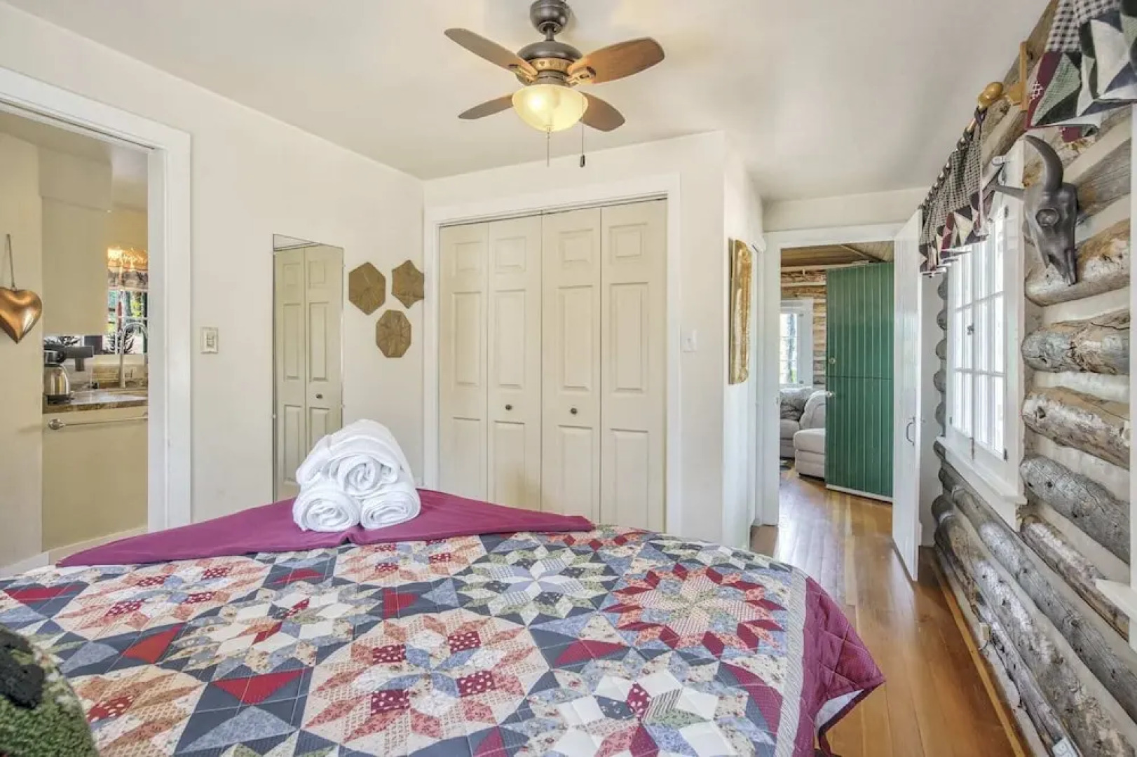 Wine Gazebopikes Peak Mountain Log Cabin for 2