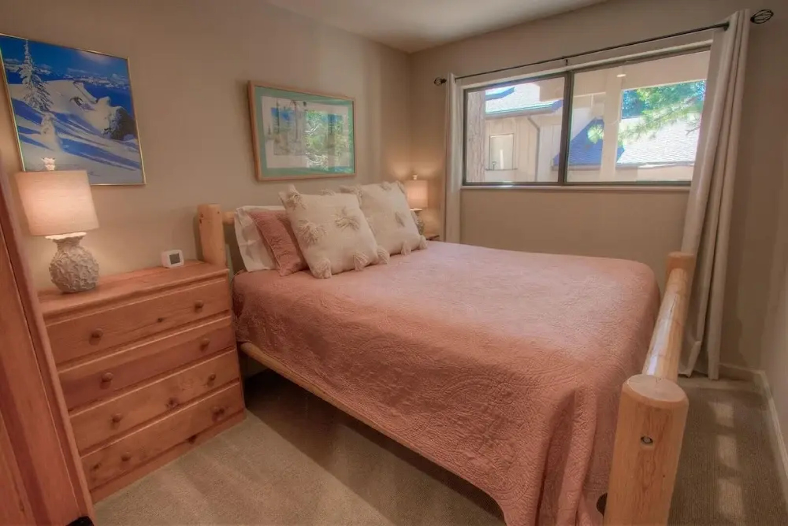 Cozy Bear Lodge 3 Bedroom Home by RedAwning