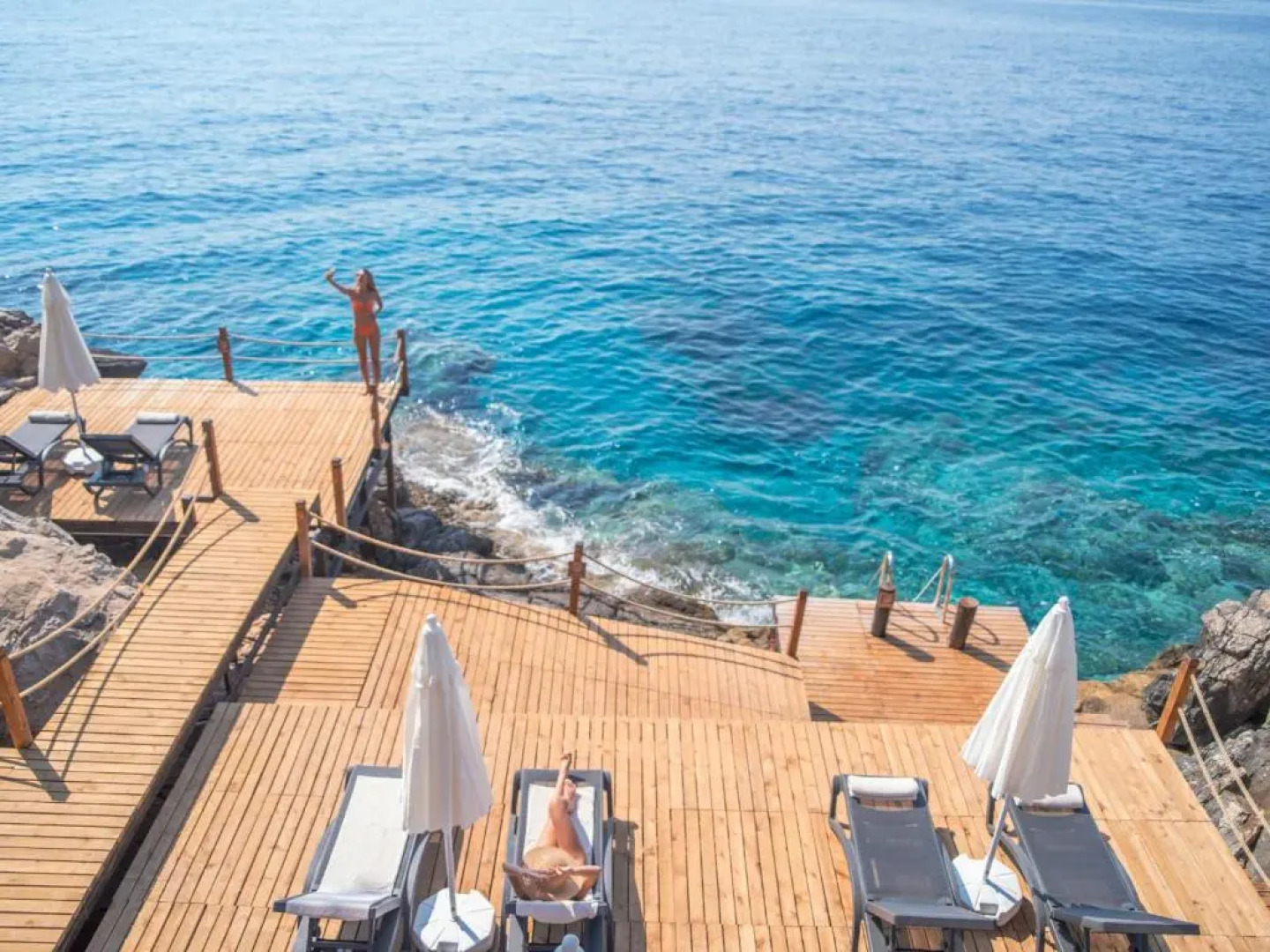 Lov Faralya (+16 Adults Only)