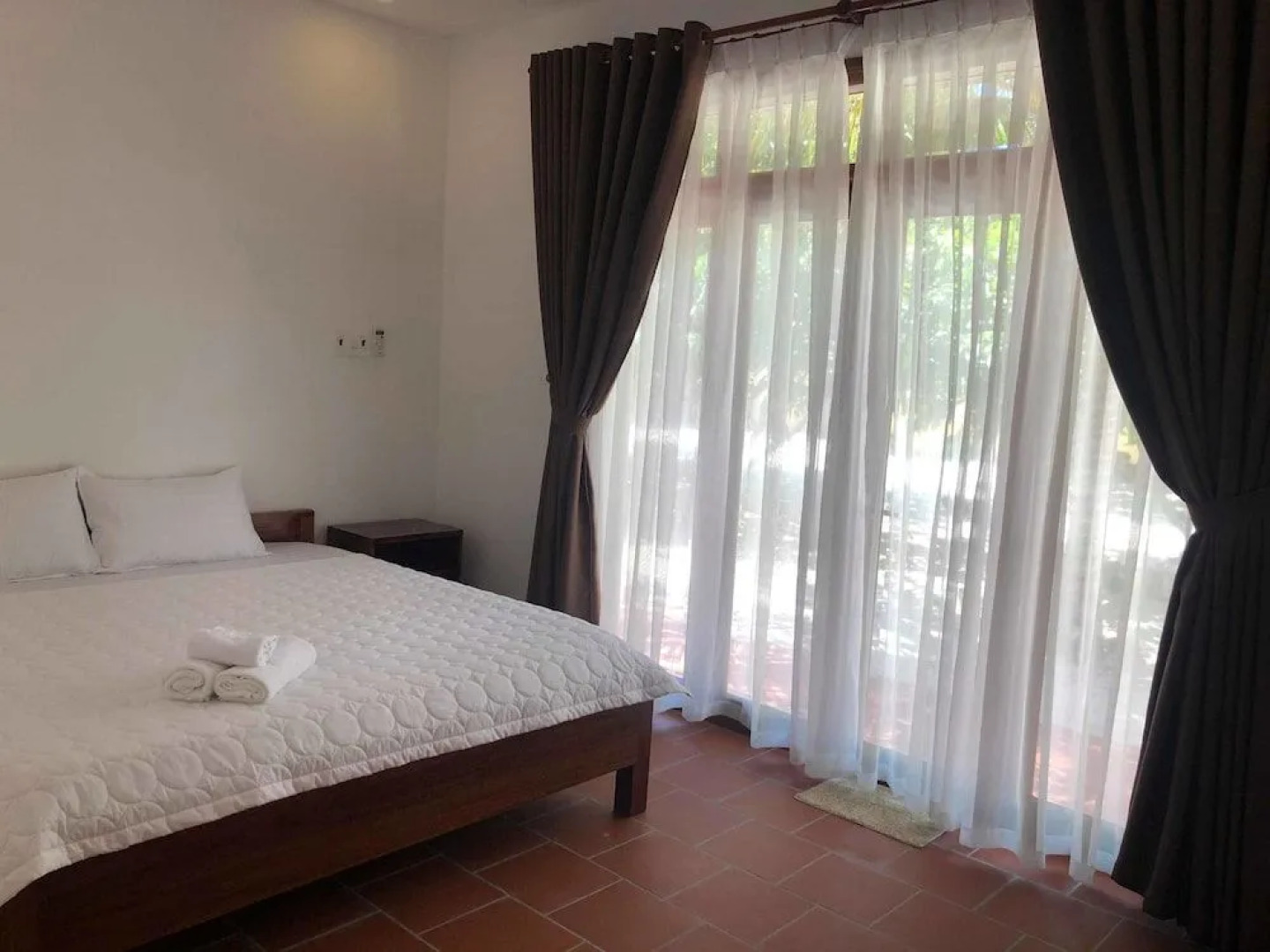 Ocean Beach Bungalows & Hostel