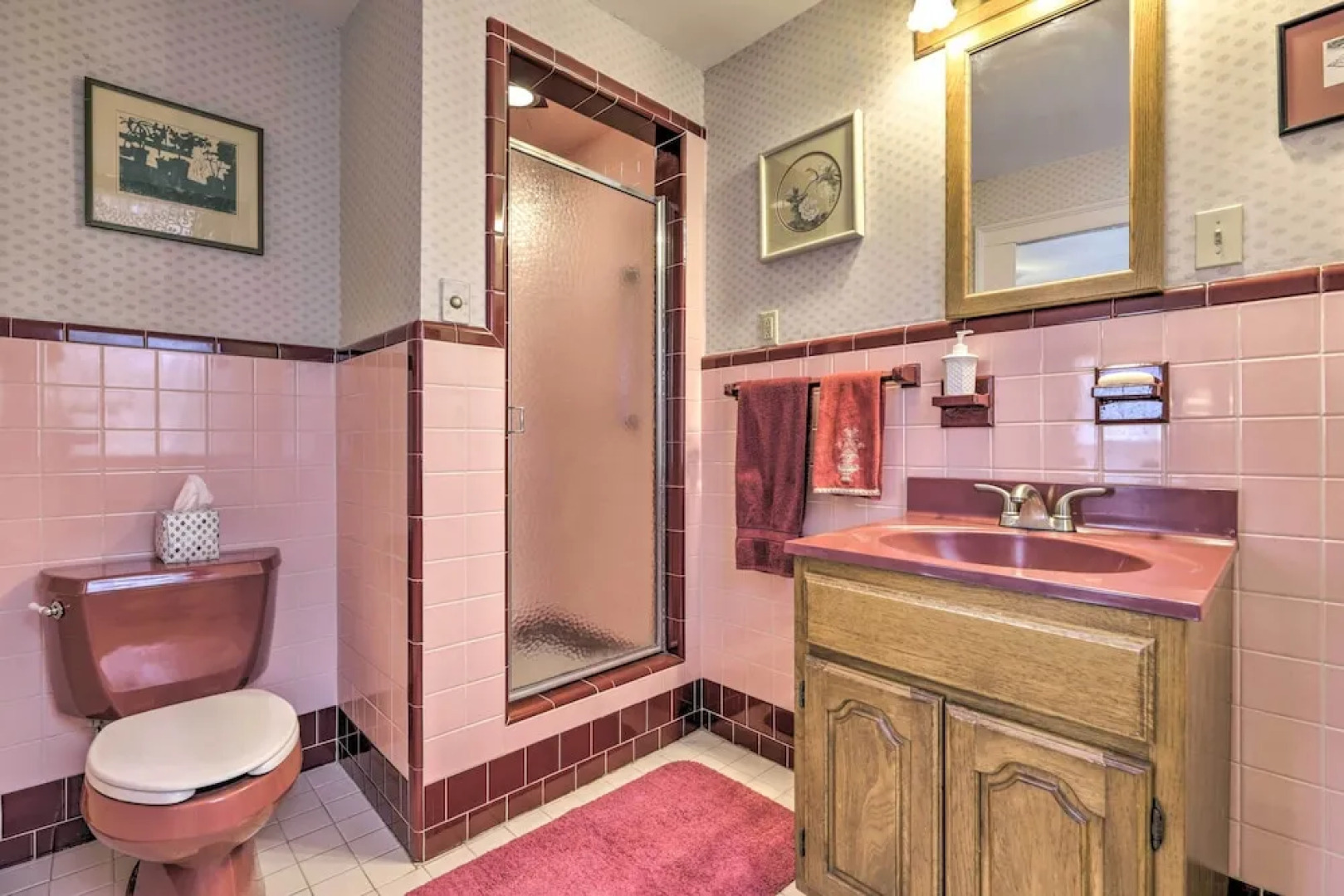 Elegant Norwich House w/ Billiards Room & Ballroom