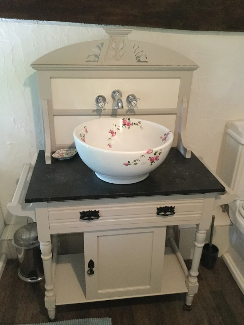 The Thatched Cottage