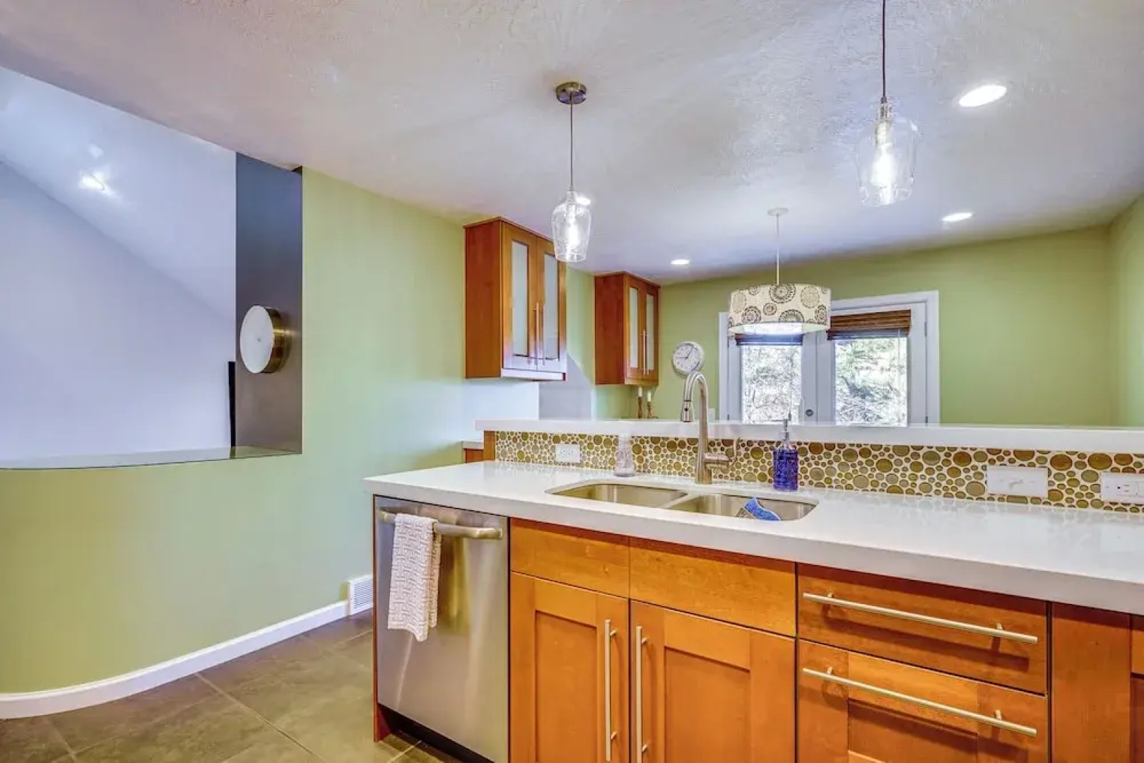 Modern Townhome w/ Hot Tub: 10 Mi to Snowbird!