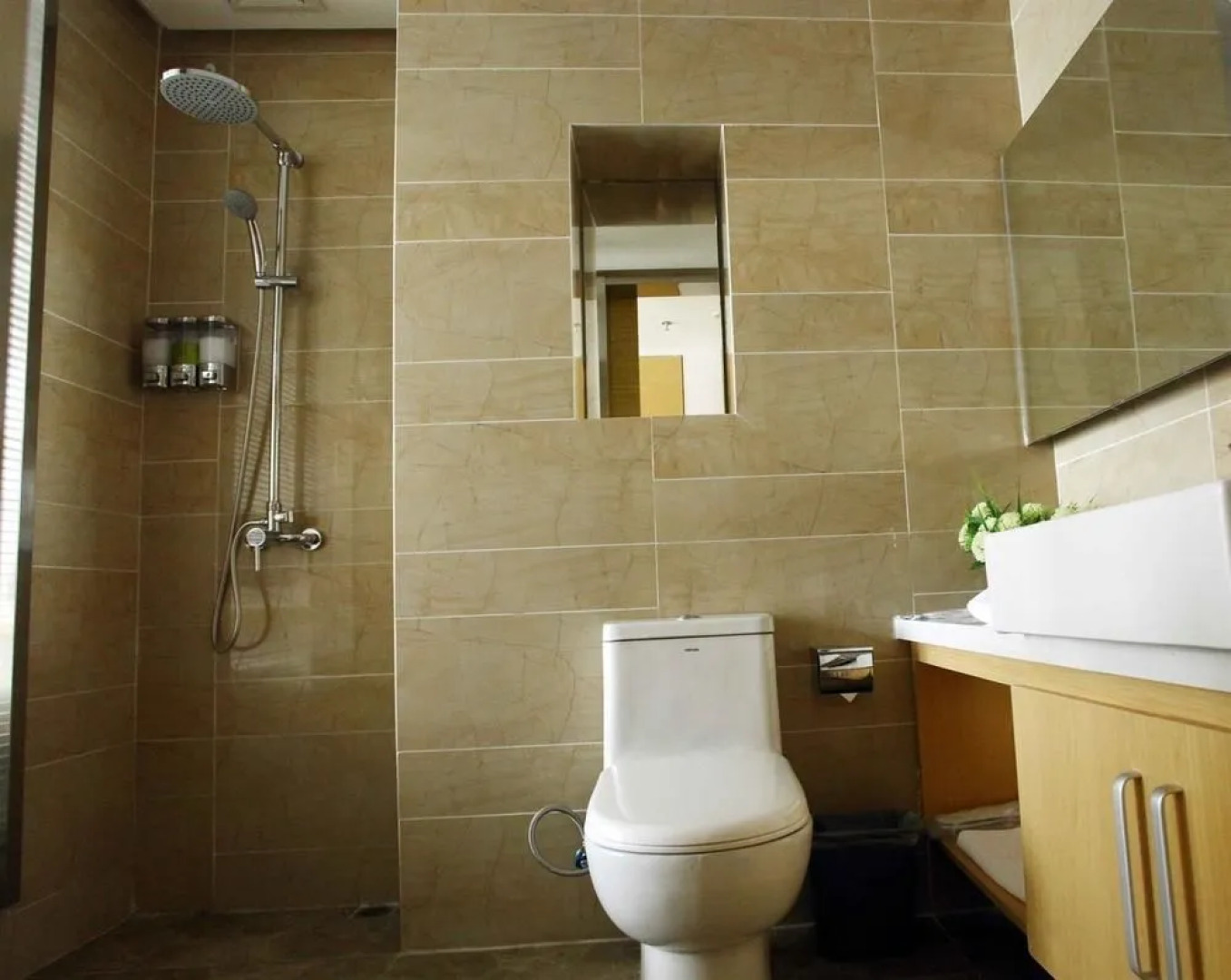 Holiday Bay Fashion Hotel