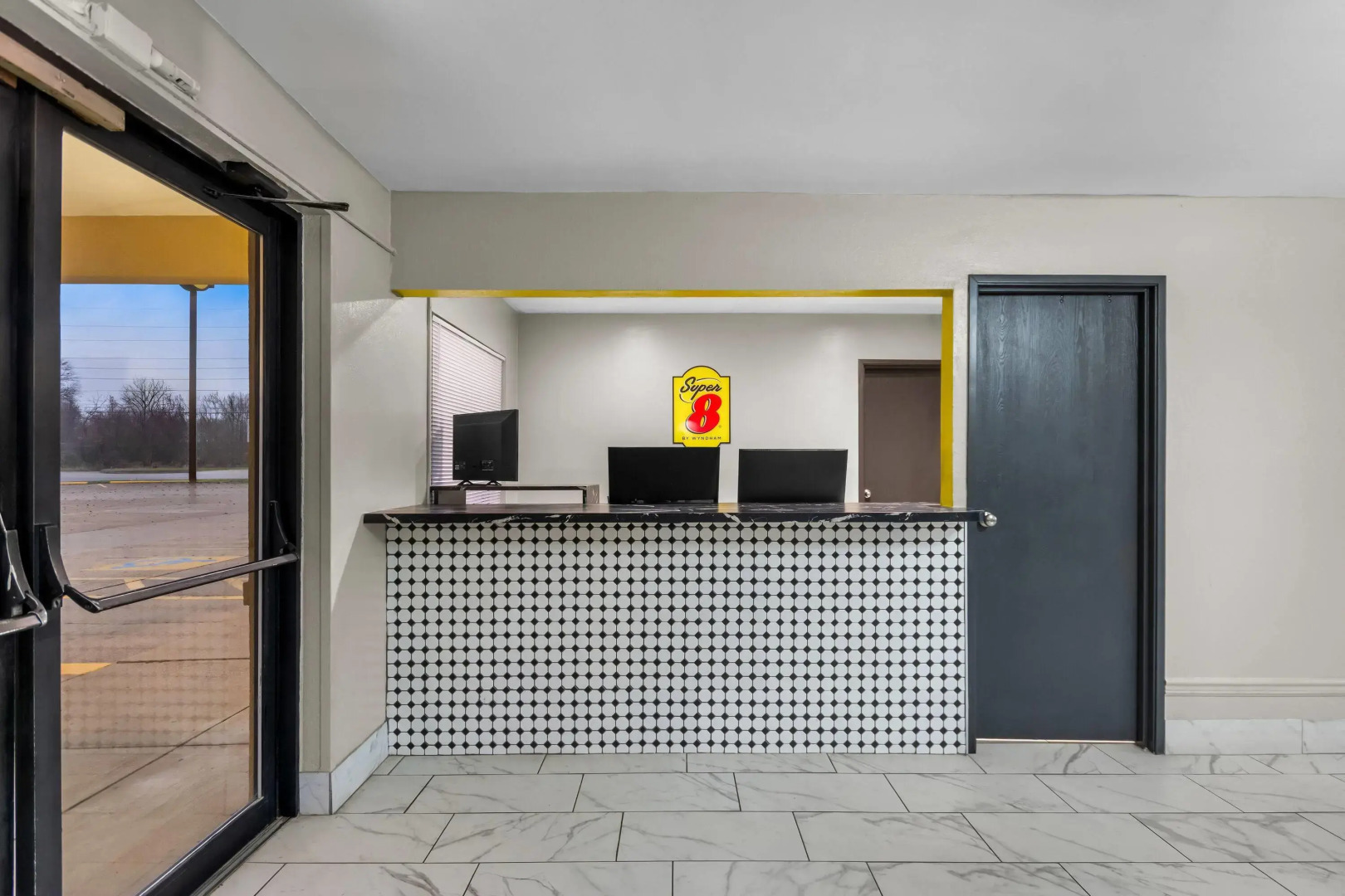 Super 8 by Wyndham Evansville East