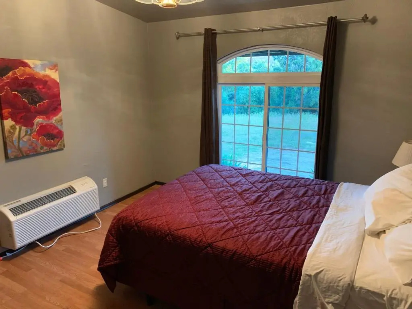 Mountain Trail Lodge & Vacation Rentals