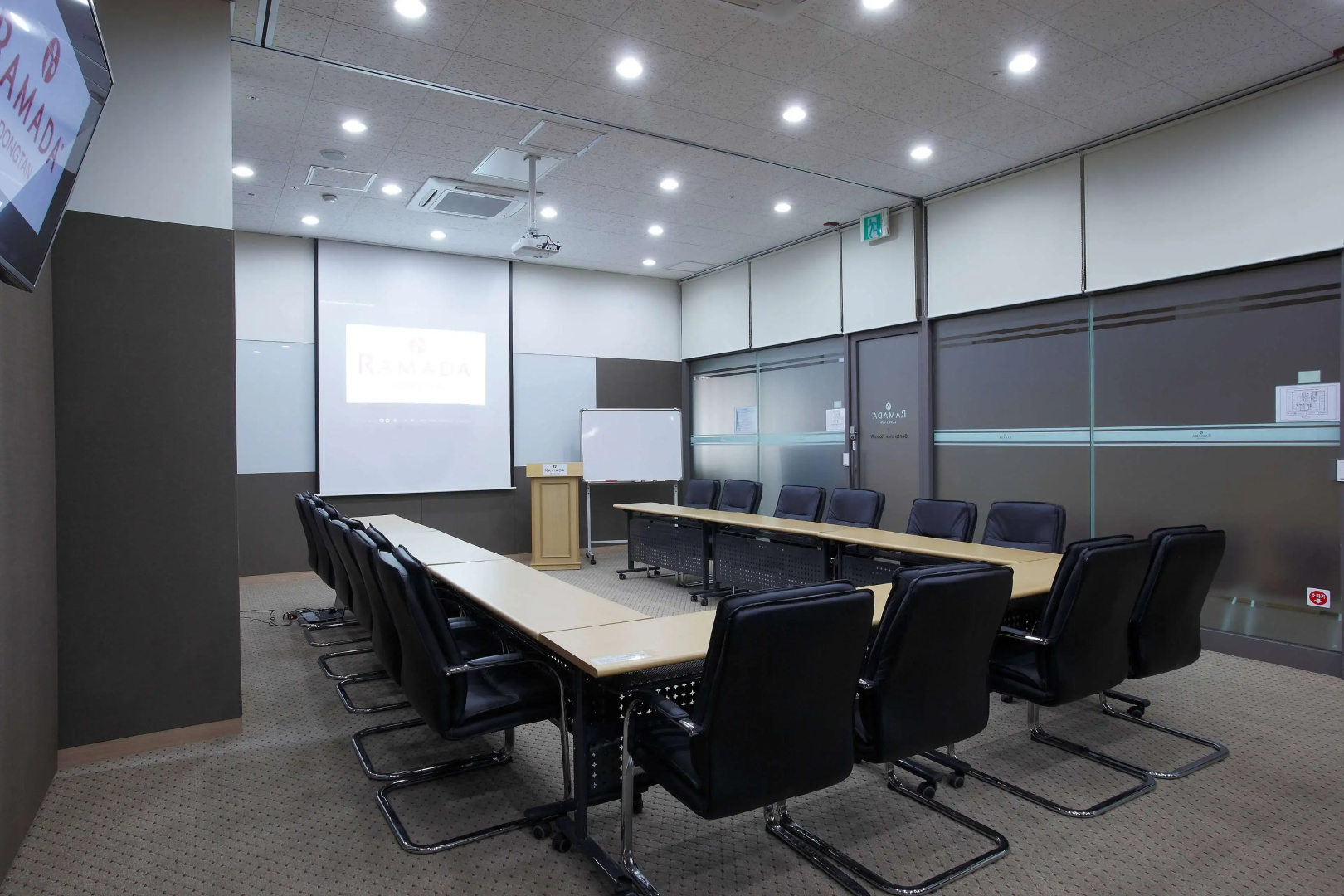 Ramada by Wyndham Dongtan Hotel