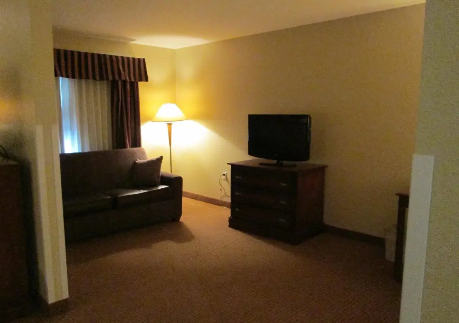 Holiday Inn Express Newell-Chester WV