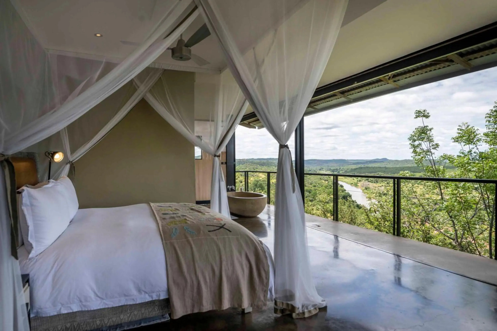 The Outpost & Pel's Post