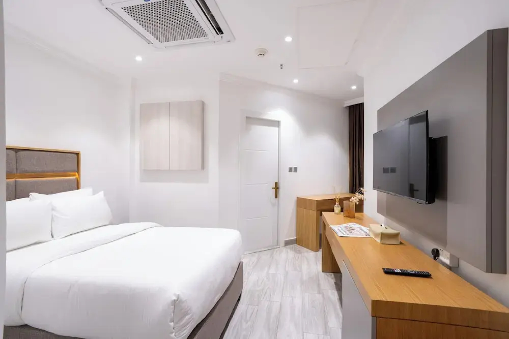 Plaza Athenee Hotel Kuwait