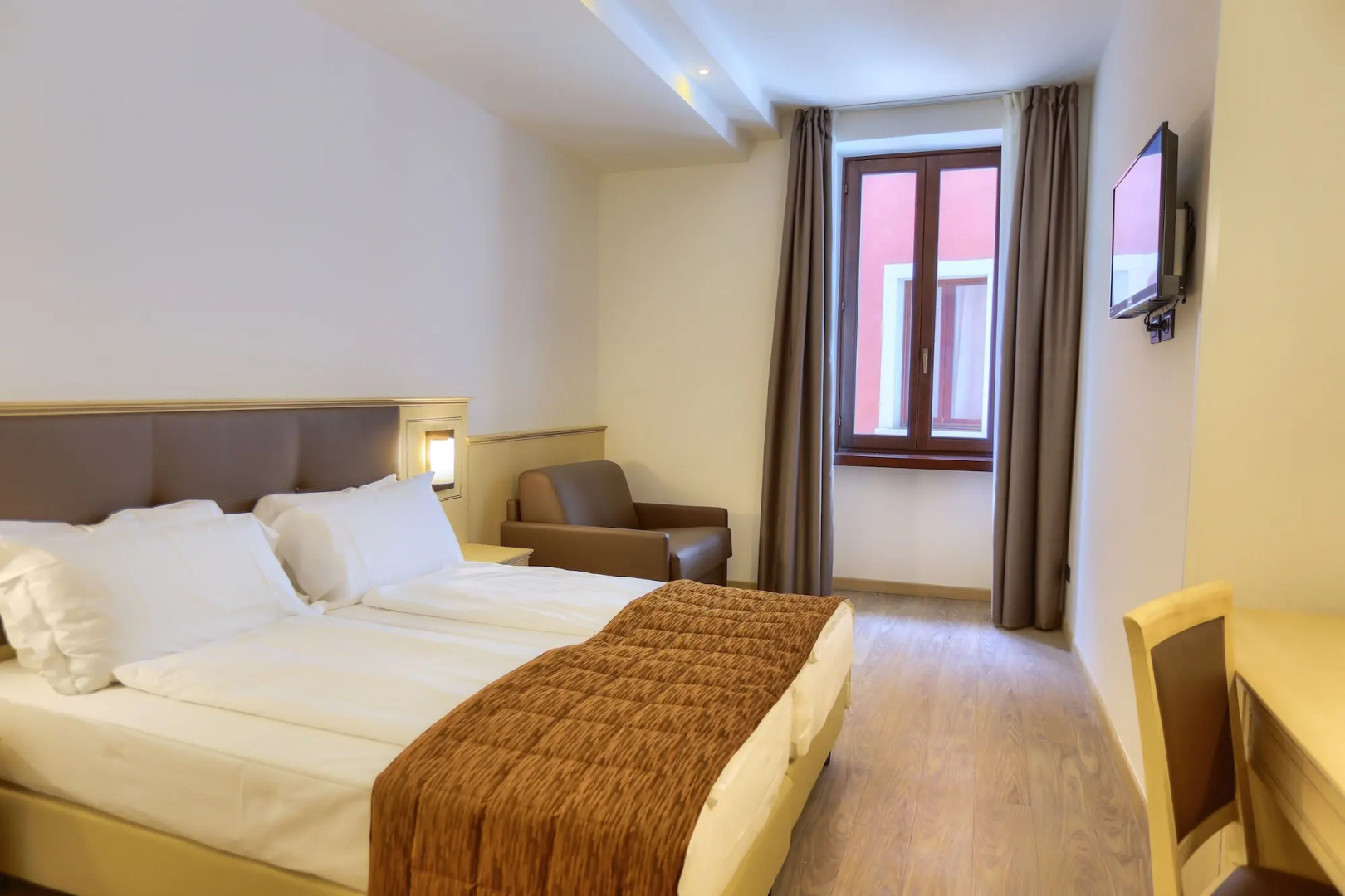 Hotel Europa Sky Pool & Panorama