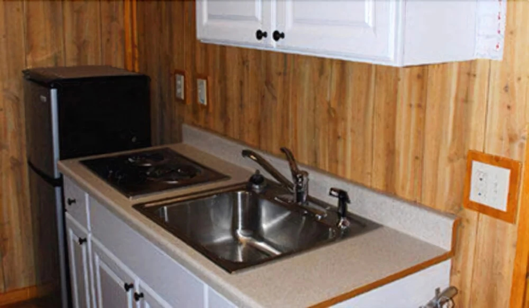 Glacier General Store and Cabins