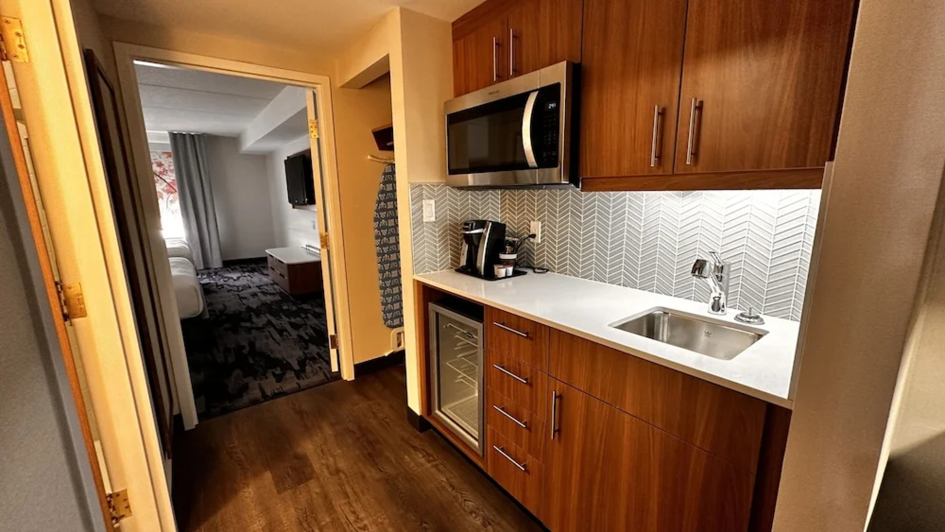 Newmarket Hotel & Suites