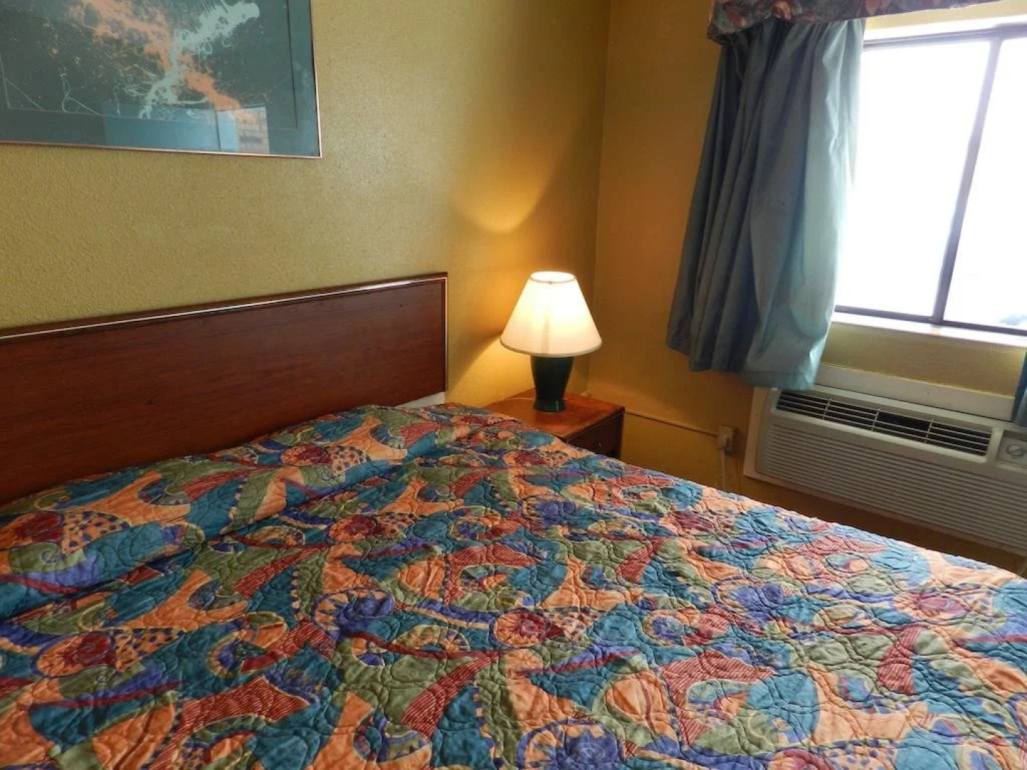 4 Acre Motel