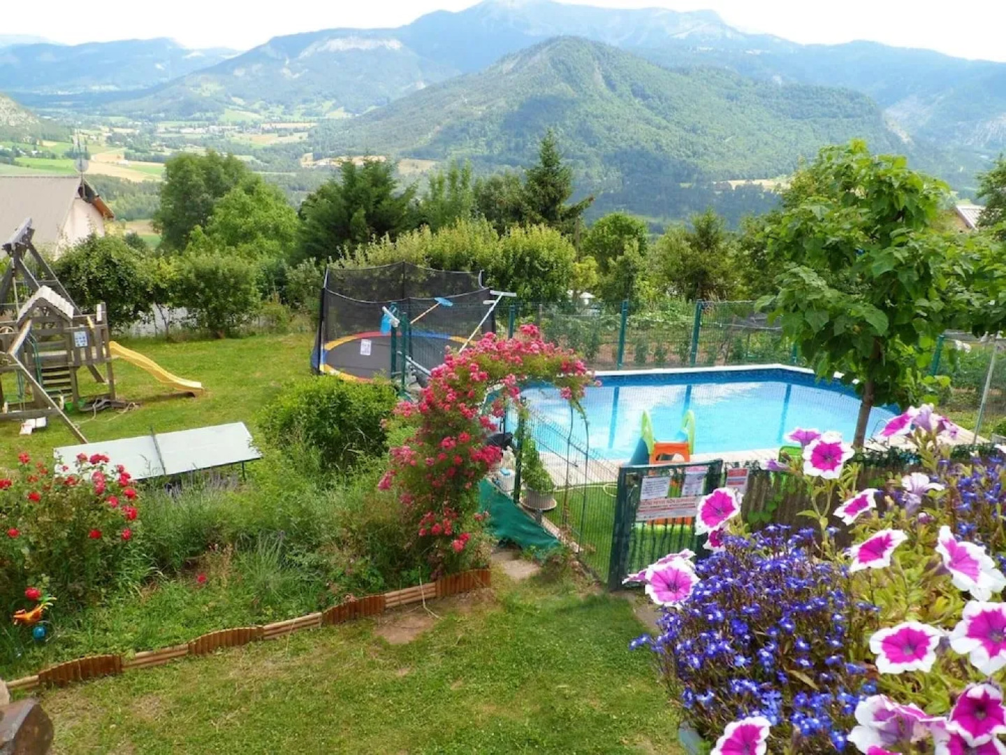Property With 3 Bedrooms in Selonnet, With Wonderful Mountain View and
