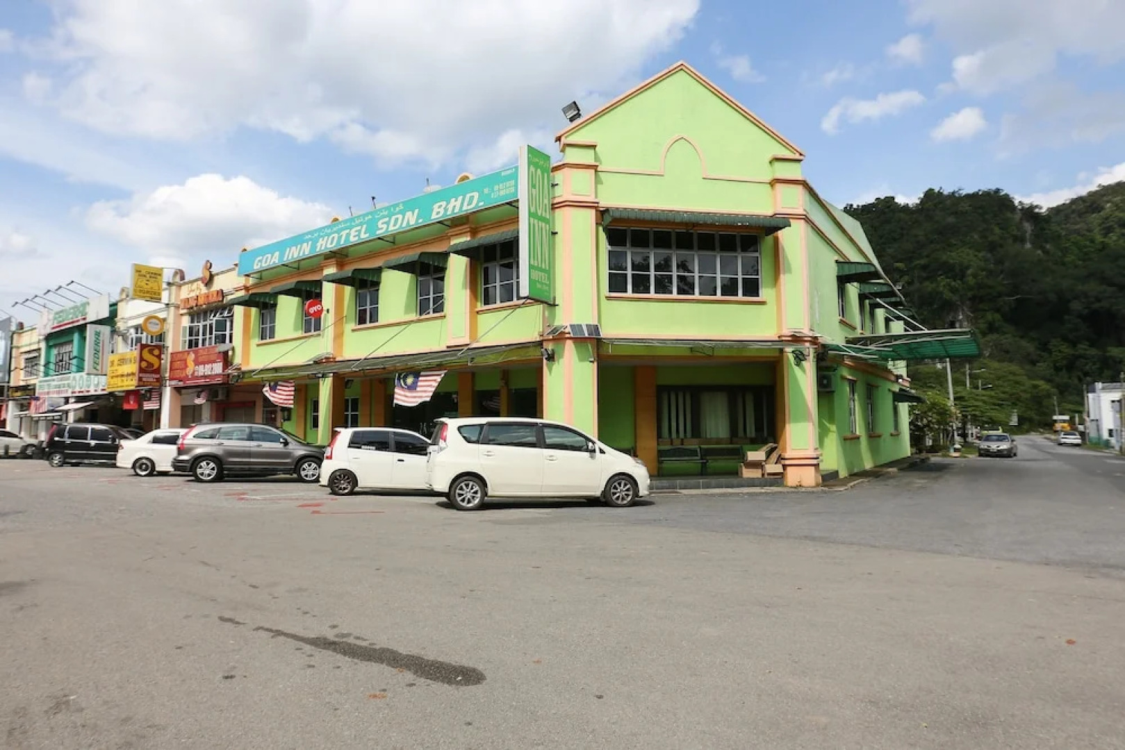 OYO 90098 Goa Inn Hotel