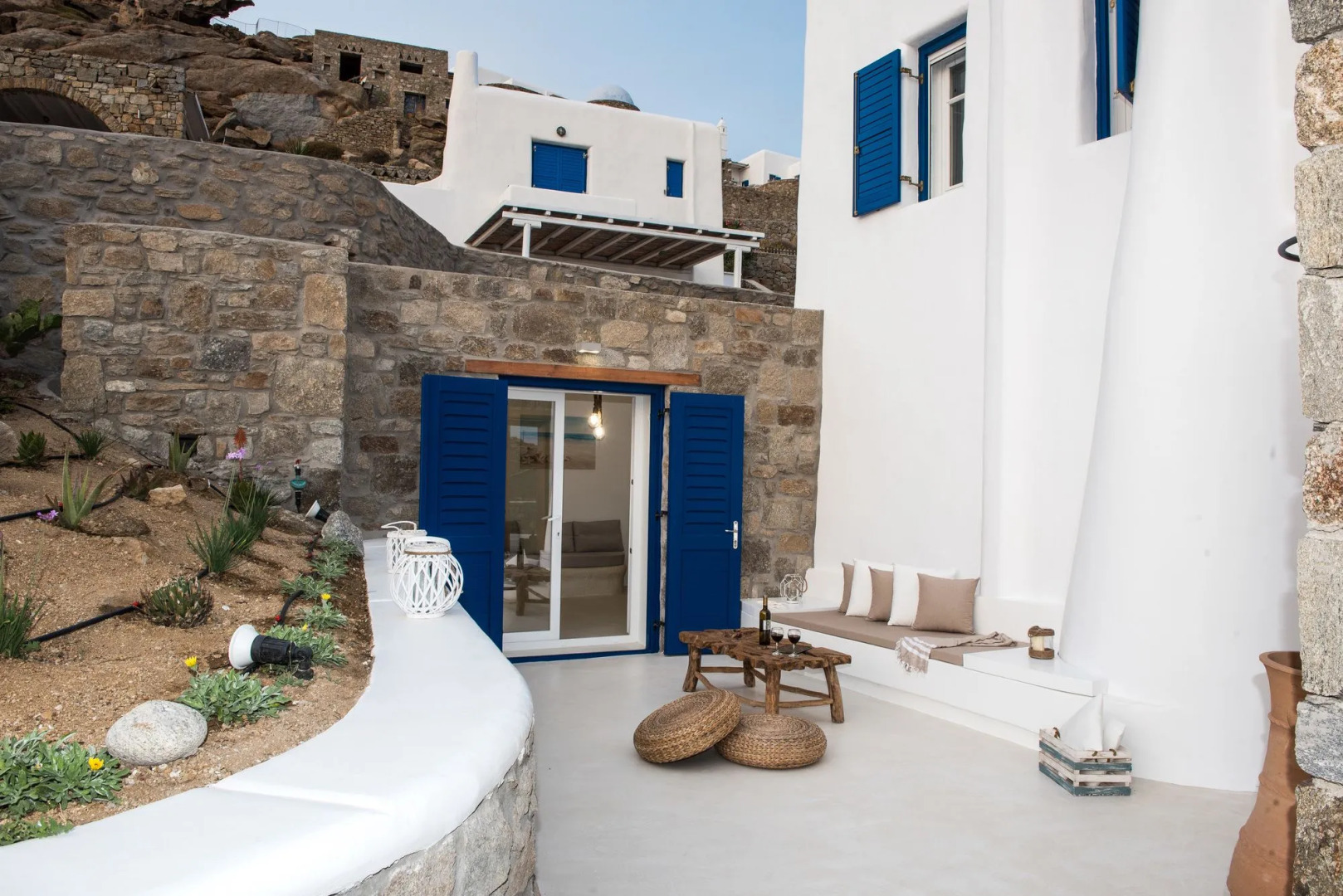 Argiro's Gorgeous Studio In Cycladic