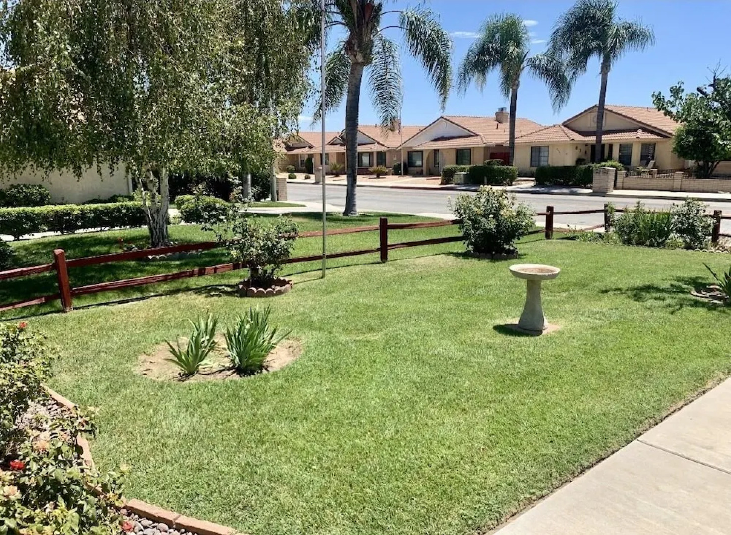 Private bedroom in Peach Blossom Country House