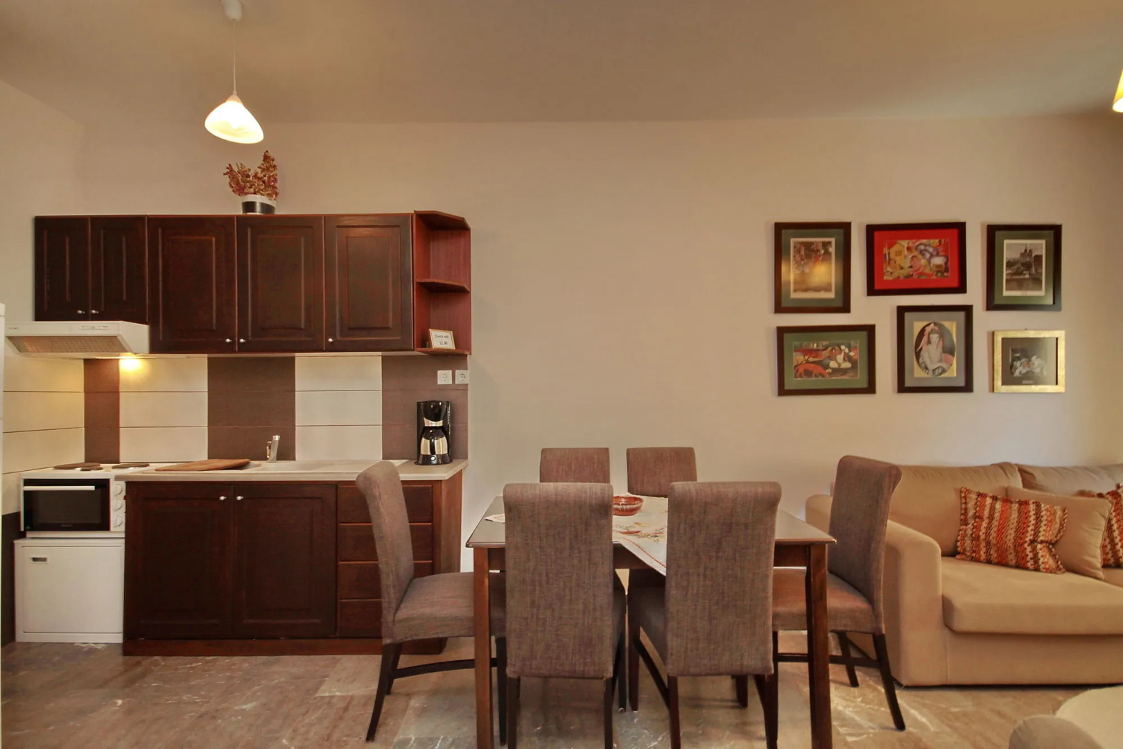 Aloe Luxury Apartments & Suites