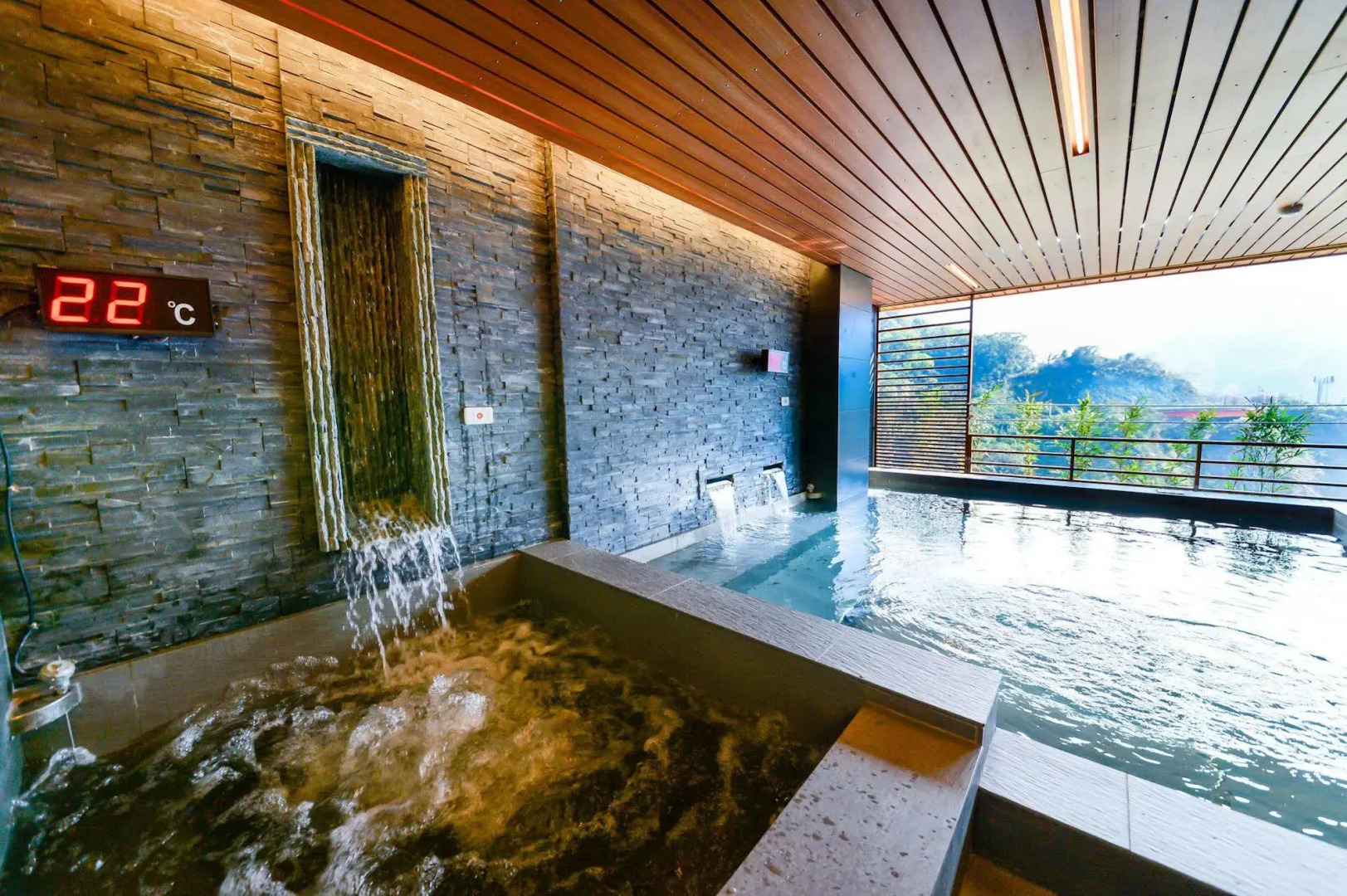 Hotel Tilun Dongpu Spa