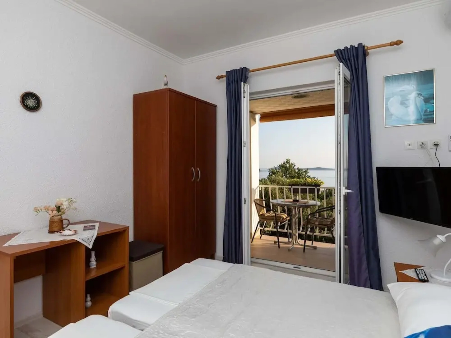 Apartments Belenum - One-bedroom Apartment With Balcony and Sea View