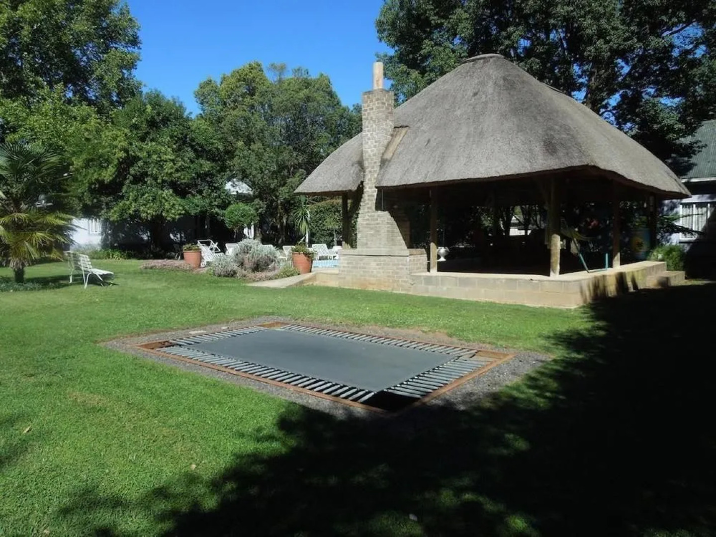 Lilac Lodge-Purple House