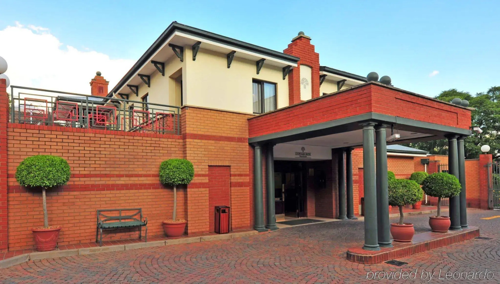 Courtyard Hotel Rosebank