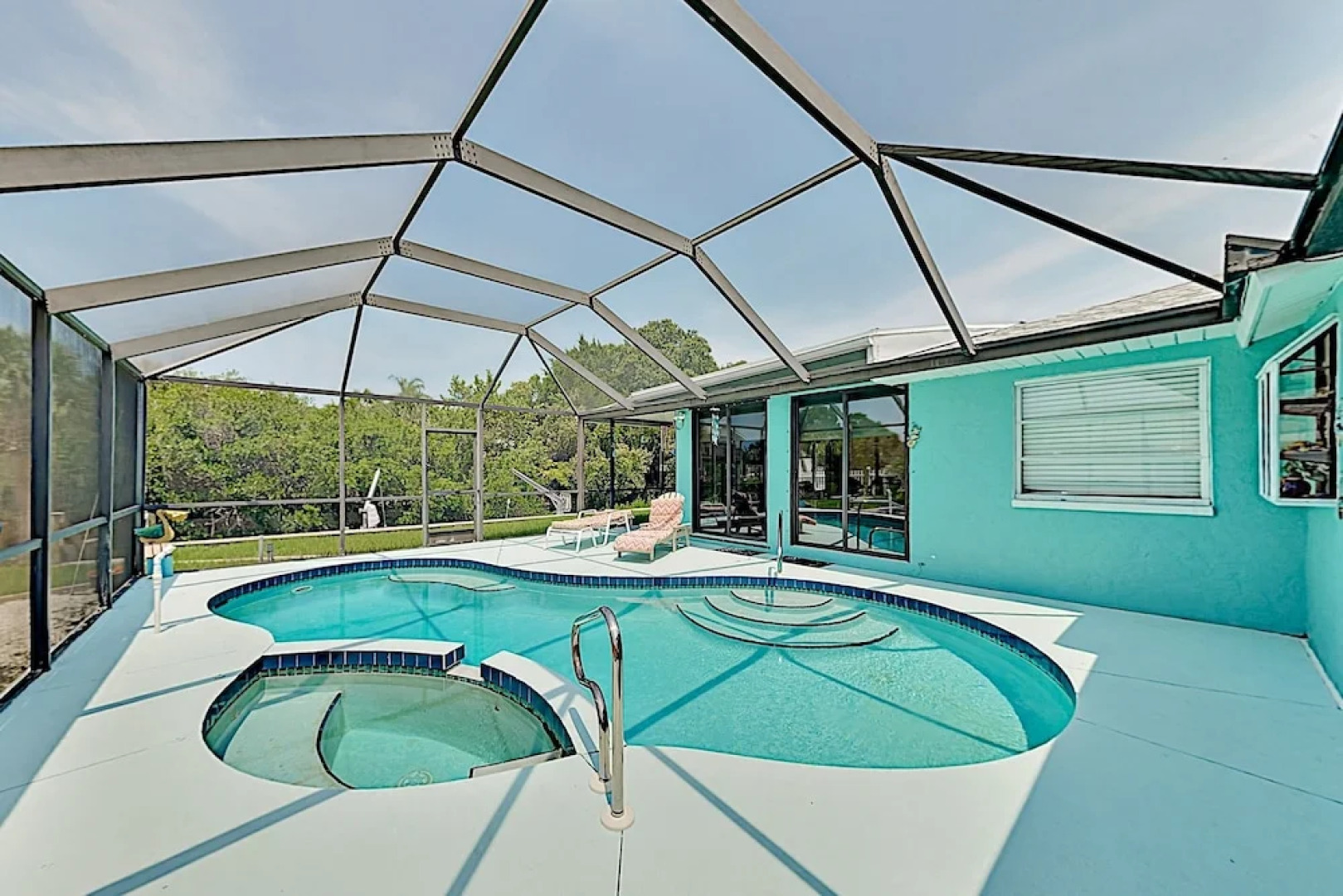 803 Suncrest Drive Home 3 Bedrooms 2 Bathrooms Home