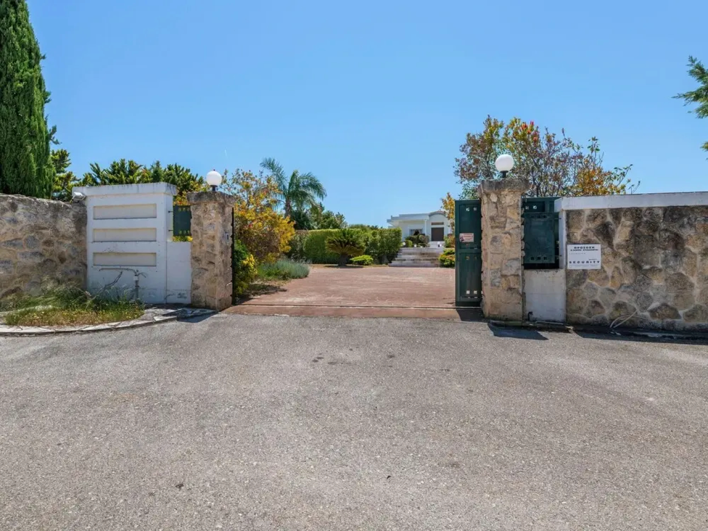 Lavish Villa in Archaia Korinthos With Swimming Pool